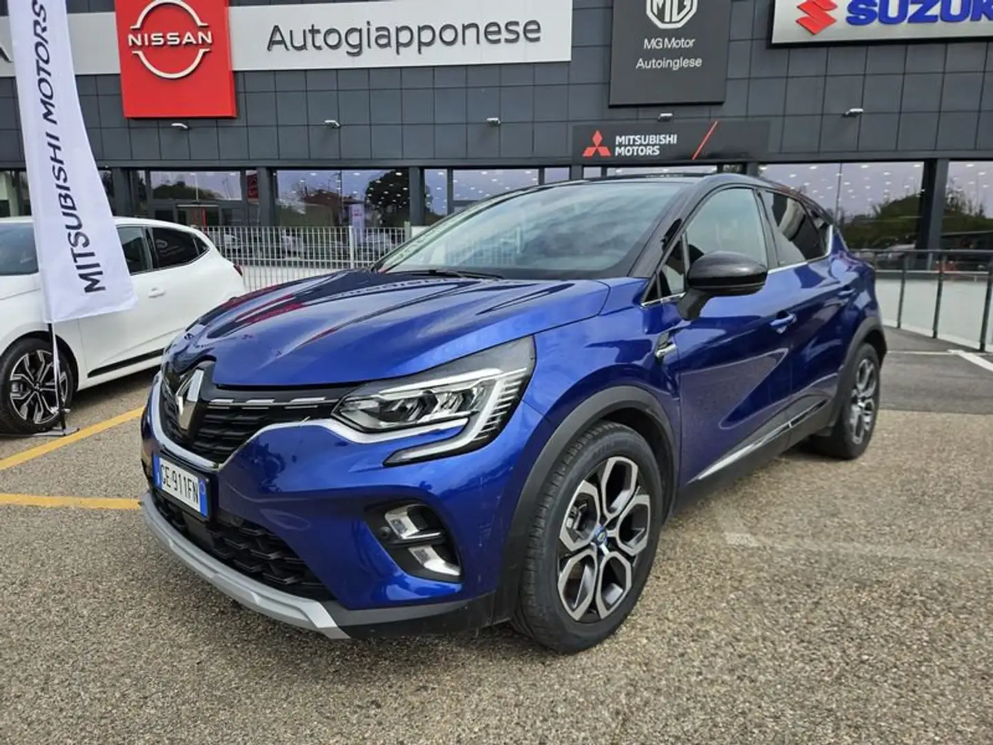 Renault Captur Plug-in Hybrid E-Tech 160 CV Intens Blau - 1
