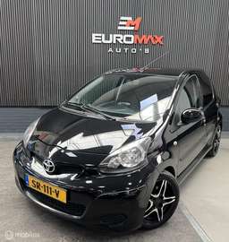 1.0 Now Airco - Navi - Parkeersensor - Rijklaar