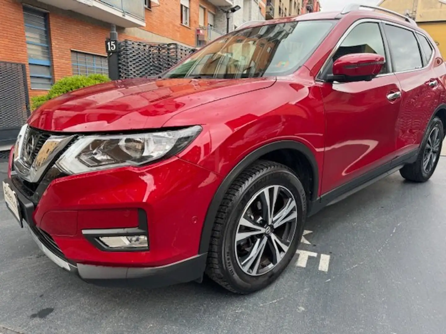 Nissan X-Trail 1.6 dci 2wd xtronic Kırmızı - 2