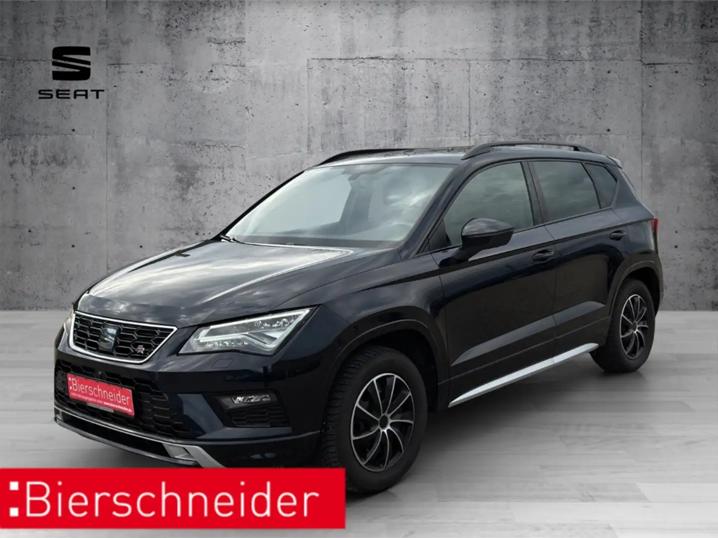 SEAT Ateca 2.0 TSI 4Drive DSG FR 19 Pano DCC Top View LED Nav Schwarz - 1