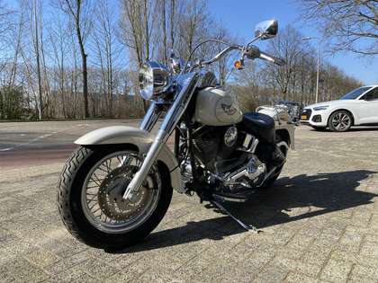Harley-Davidson Heritage 88 FLSTCI Classic 19.000 MILE WIT PARELMOER NIEUWS
