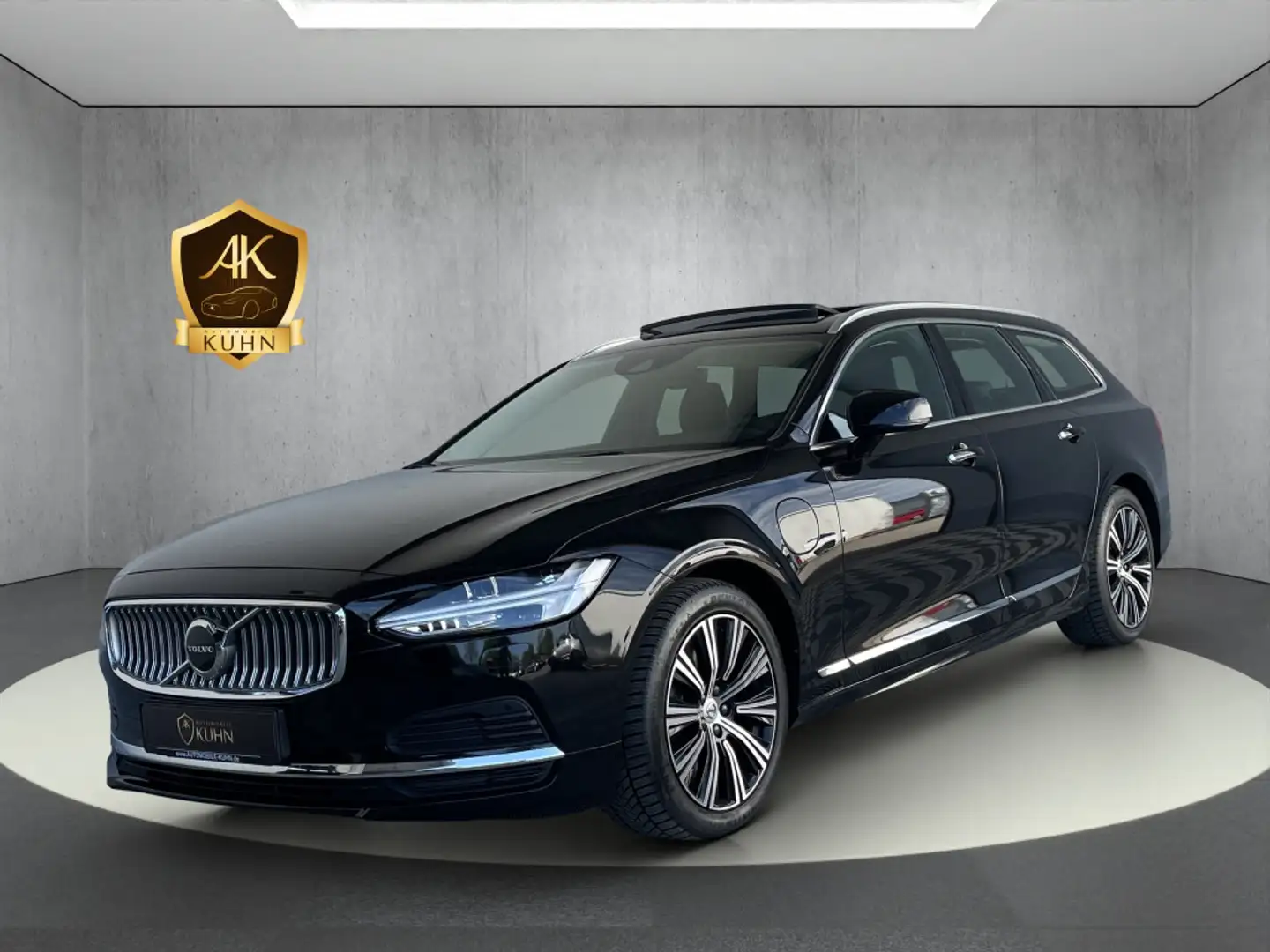 Volvo V90 Inscription Recharge Plug-In Hybrid AWD* Schwarz - 1