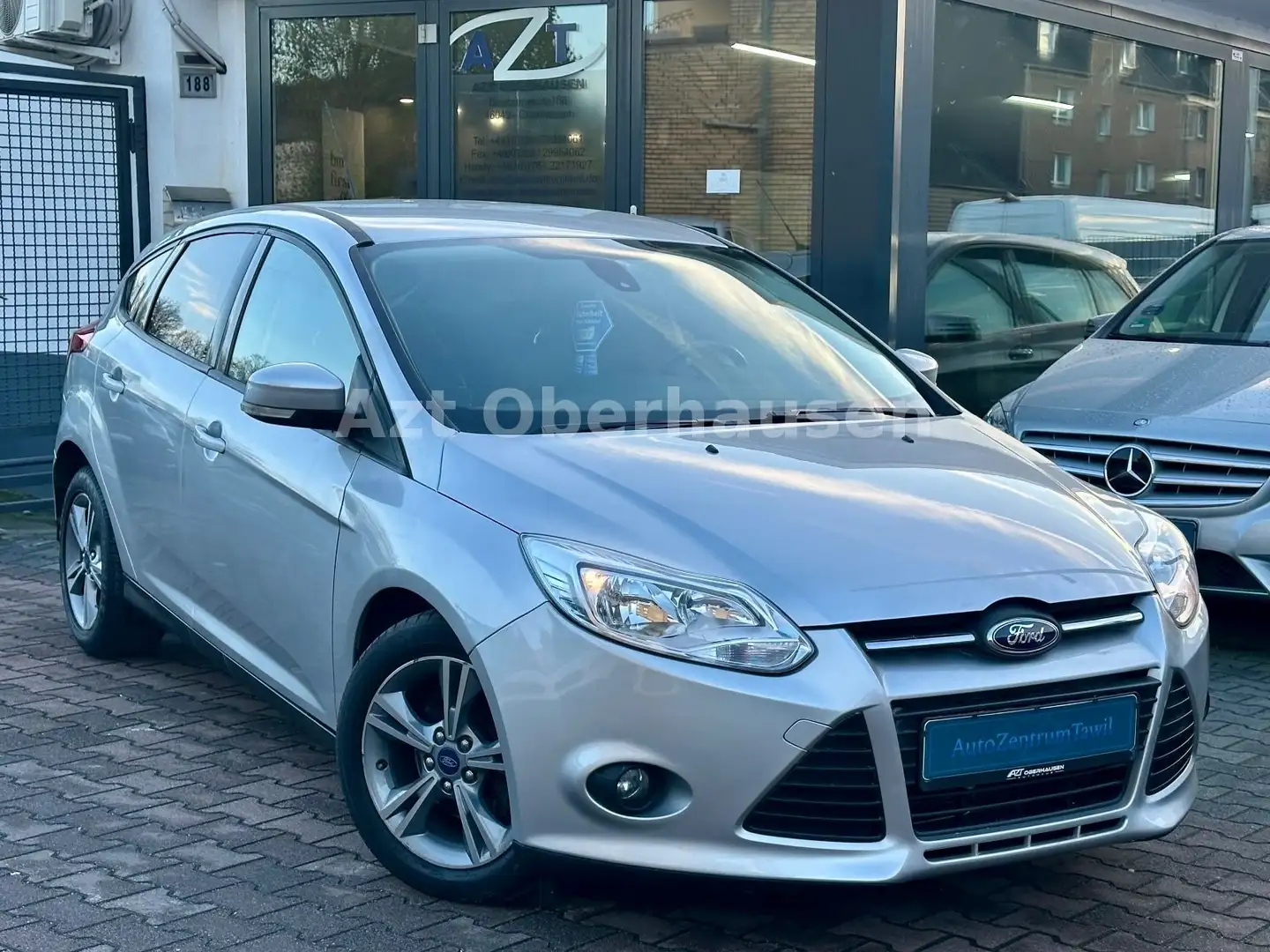 Ford Focus Lim. Sync Edition*AUTOMATIK*2.HAND*HU NEU* - 1