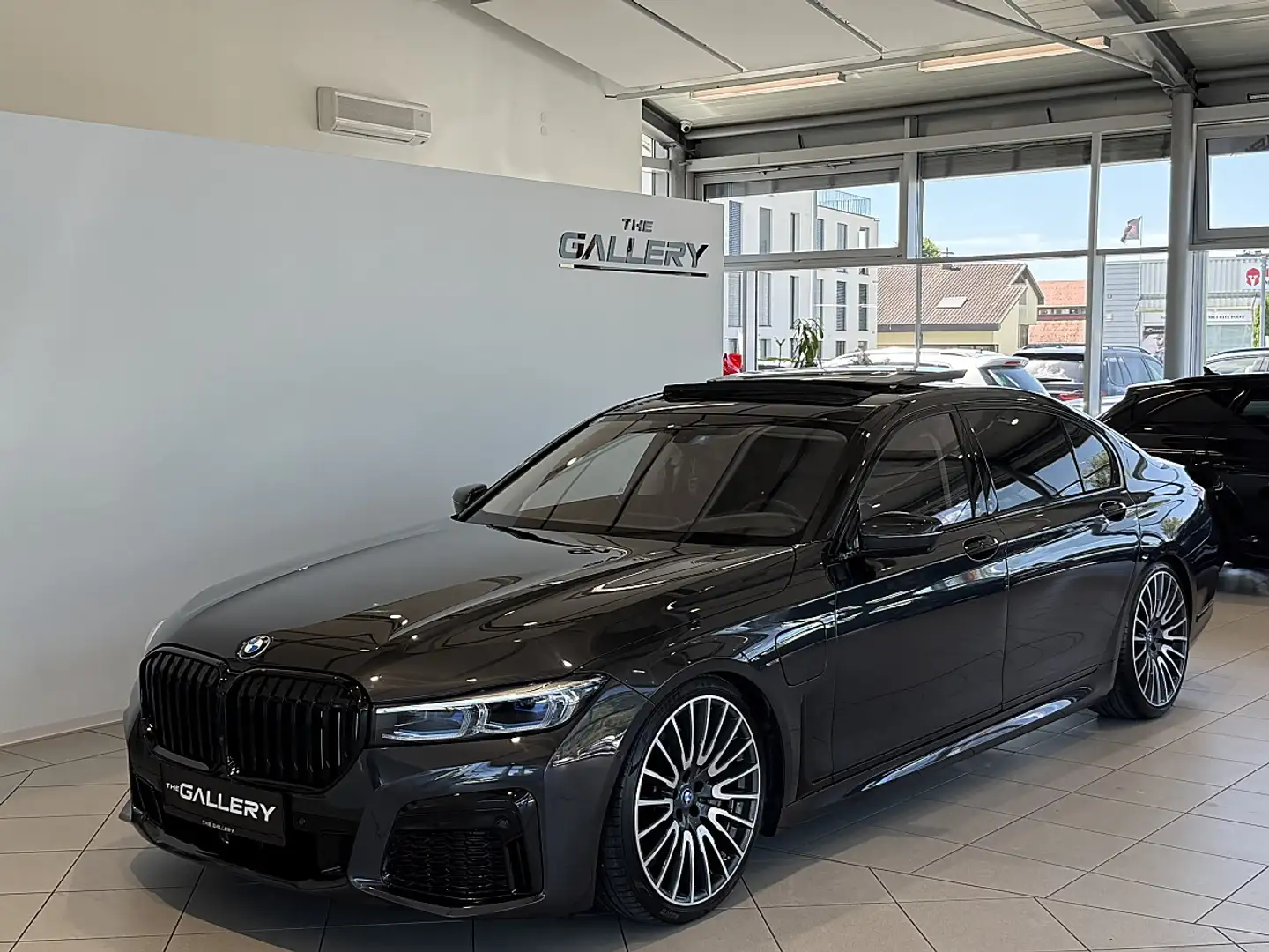 BMW 745 Le PHEV M-Sport xDrive Aut.*Sitzkühlung*Panoram Grau - 2