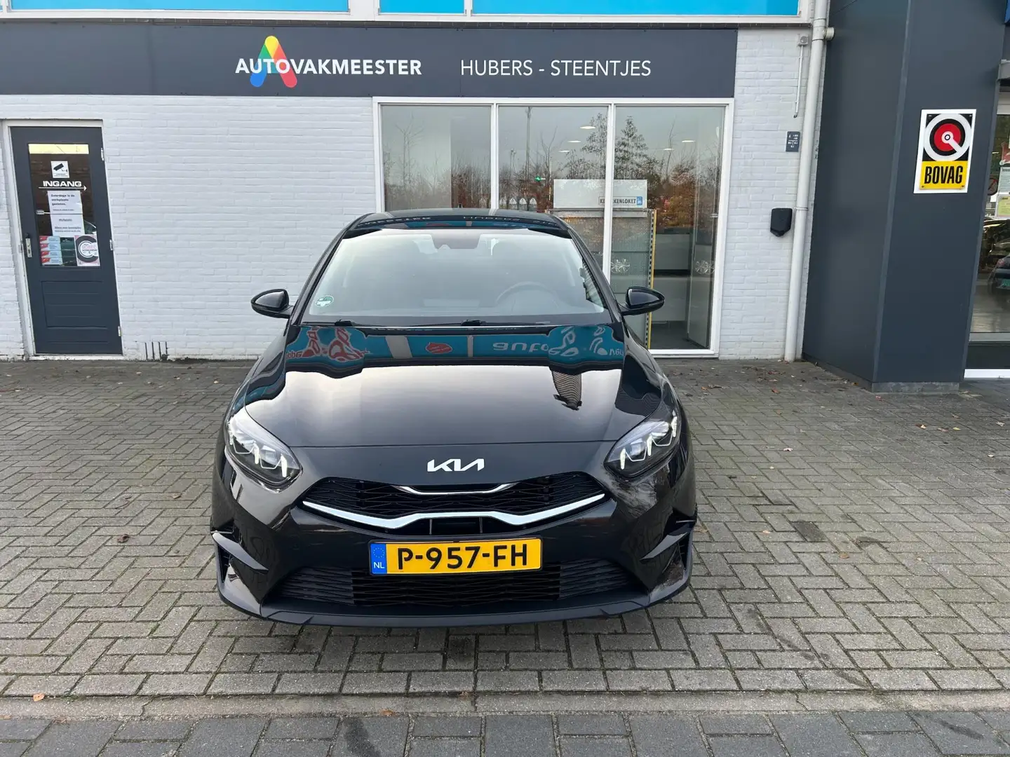 Kia Ceed / cee'd 1.0 T-GDi DynamicLine Schwarz - 2