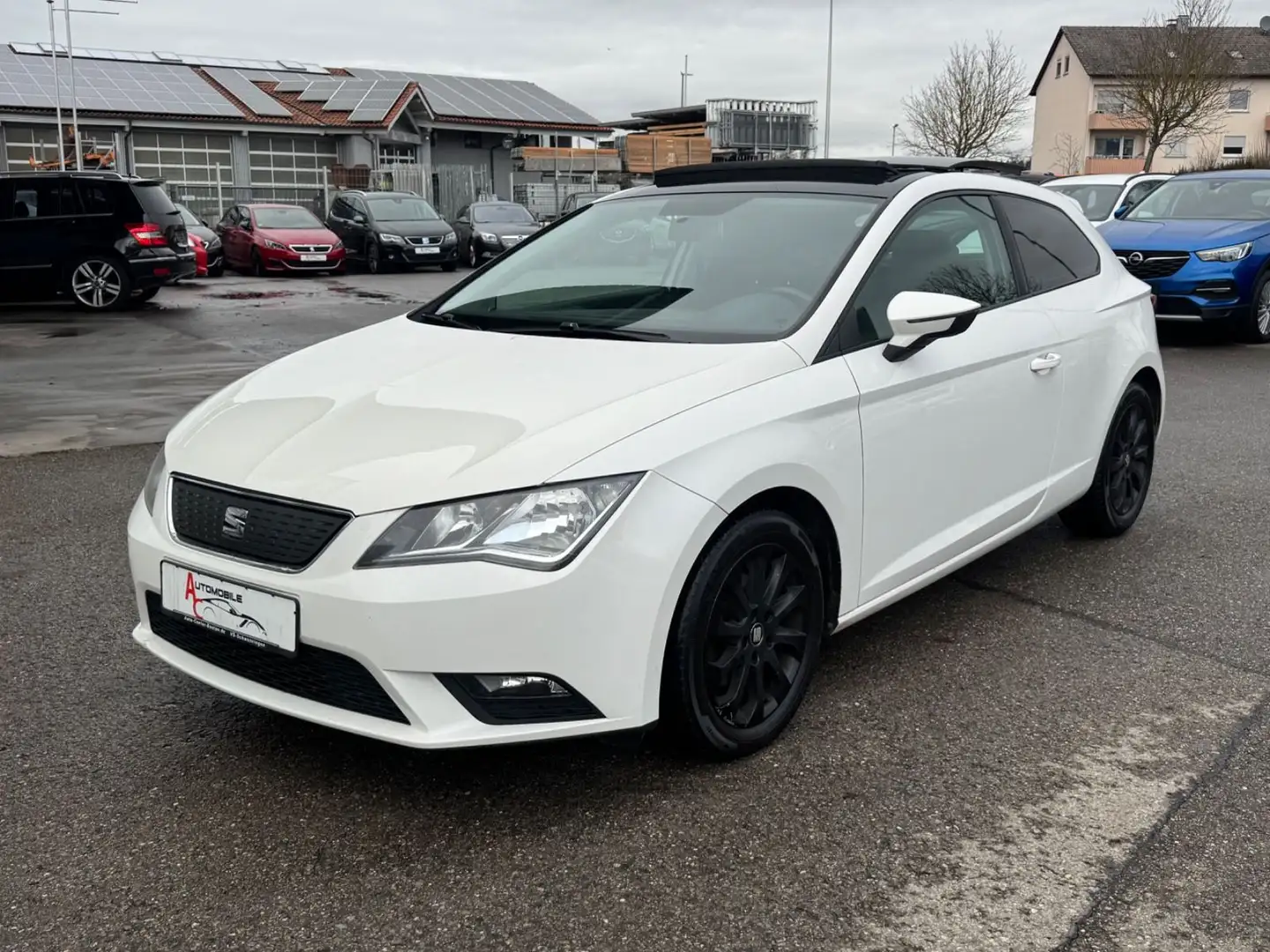 SEAT Leon SC 1.6 TDI Ecomotive Style_KlimAut_Glasdach Weiß - 1