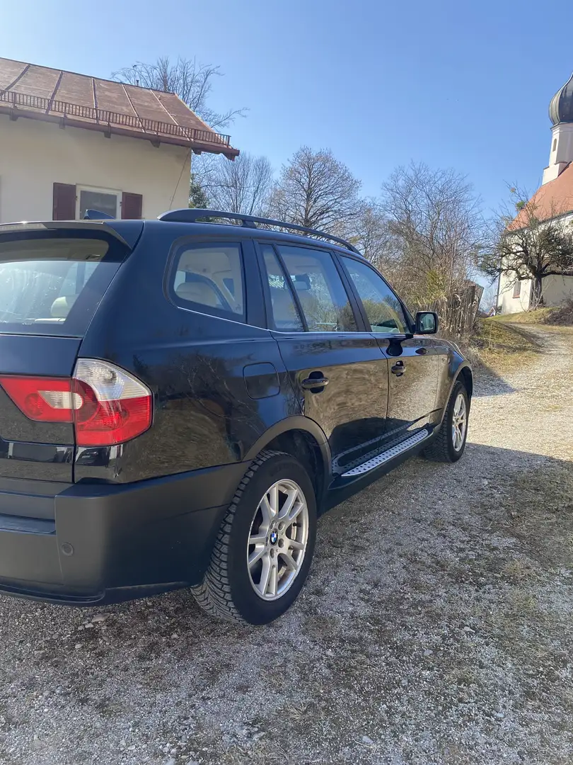 BMW X3 X3 2.5i Aut. Schwarz - 2
