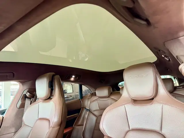 Porsche Taycan view 8