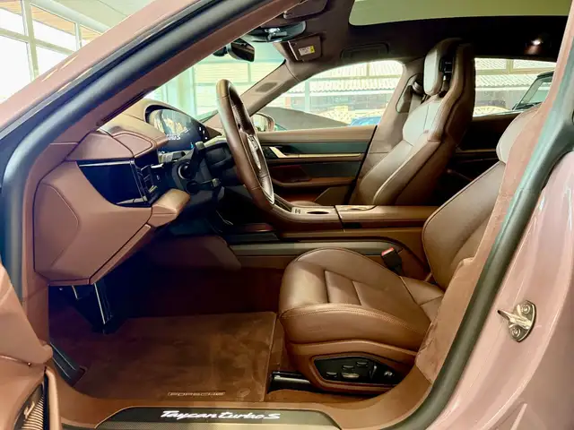 Porsche Taycan view 9
