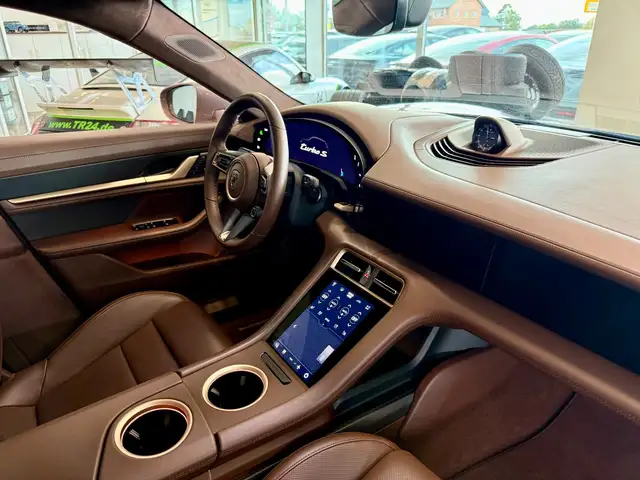 Porsche Taycan view 15