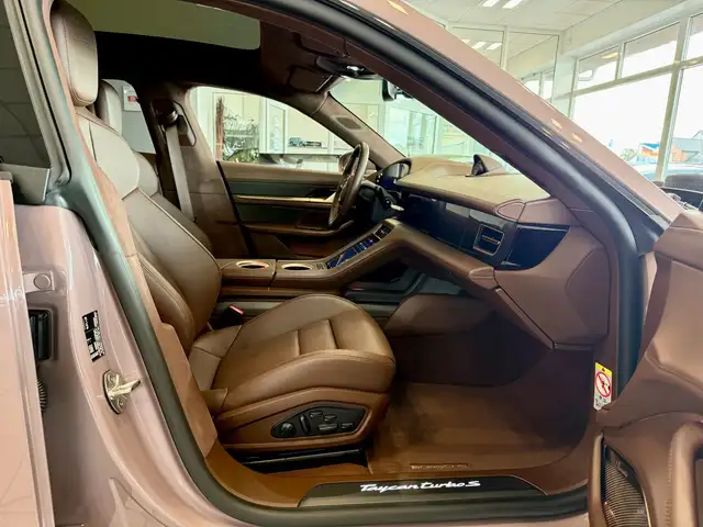 Porsche Taycan view 14