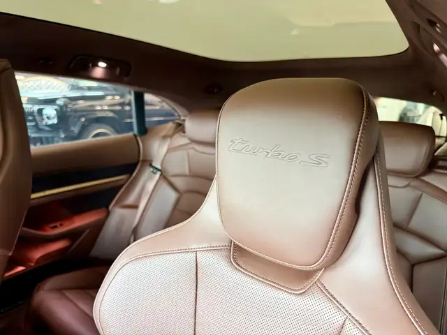 Porsche Taycan view 7