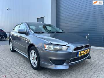 Sports Sedan 1.5i Invite AIRCO