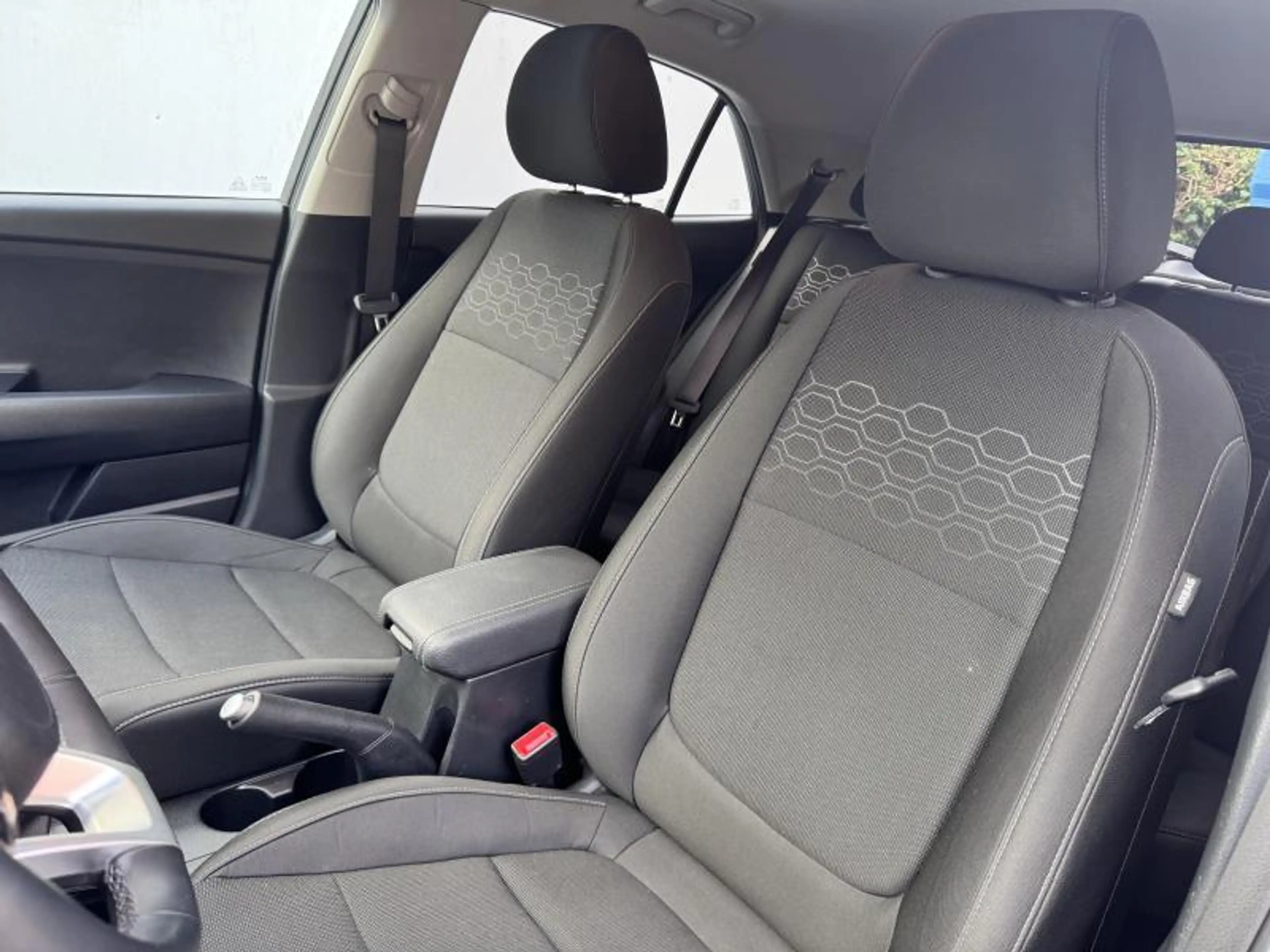 Kia Rio — photo 10