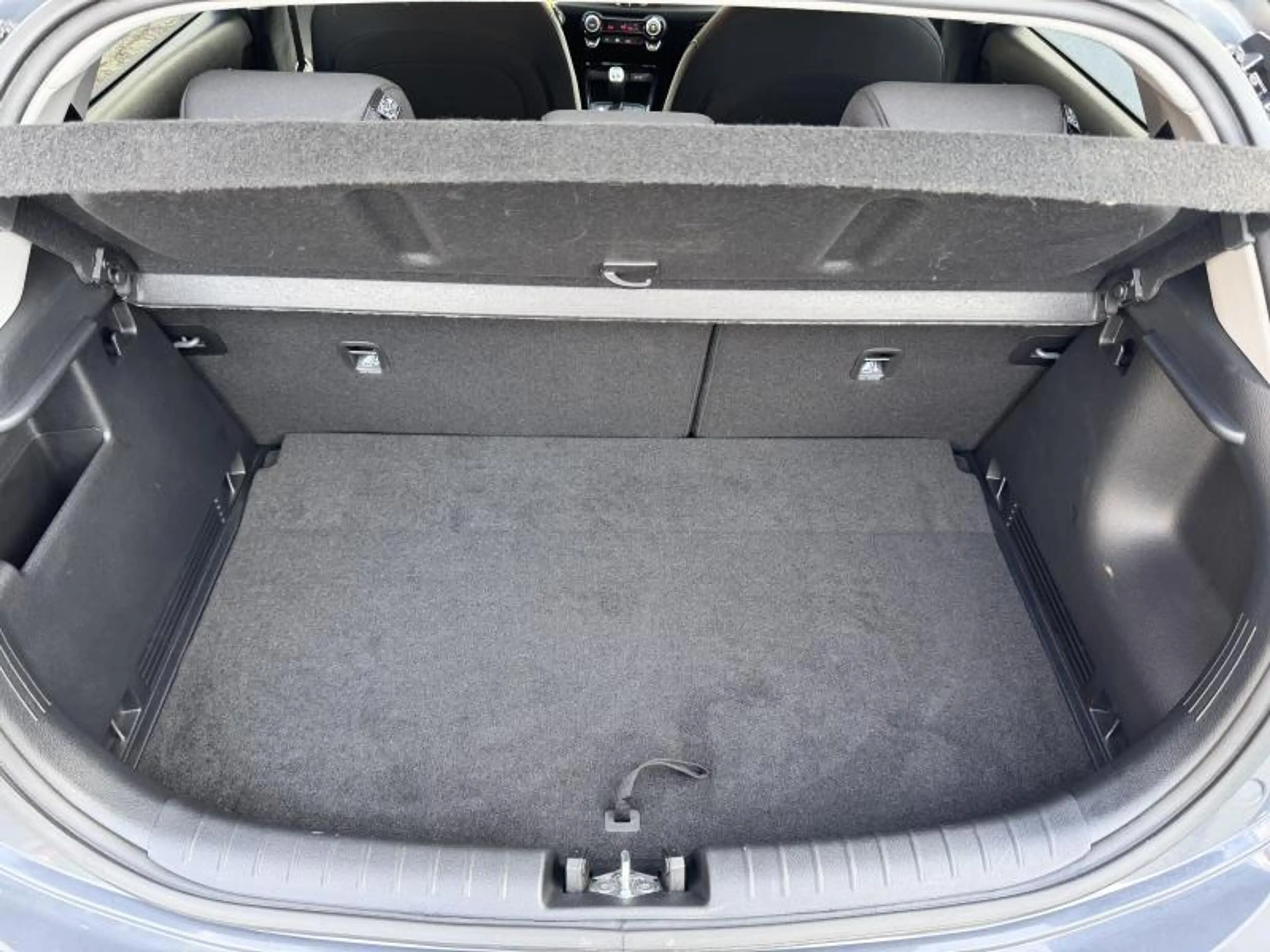 Kia Rio — photo 14