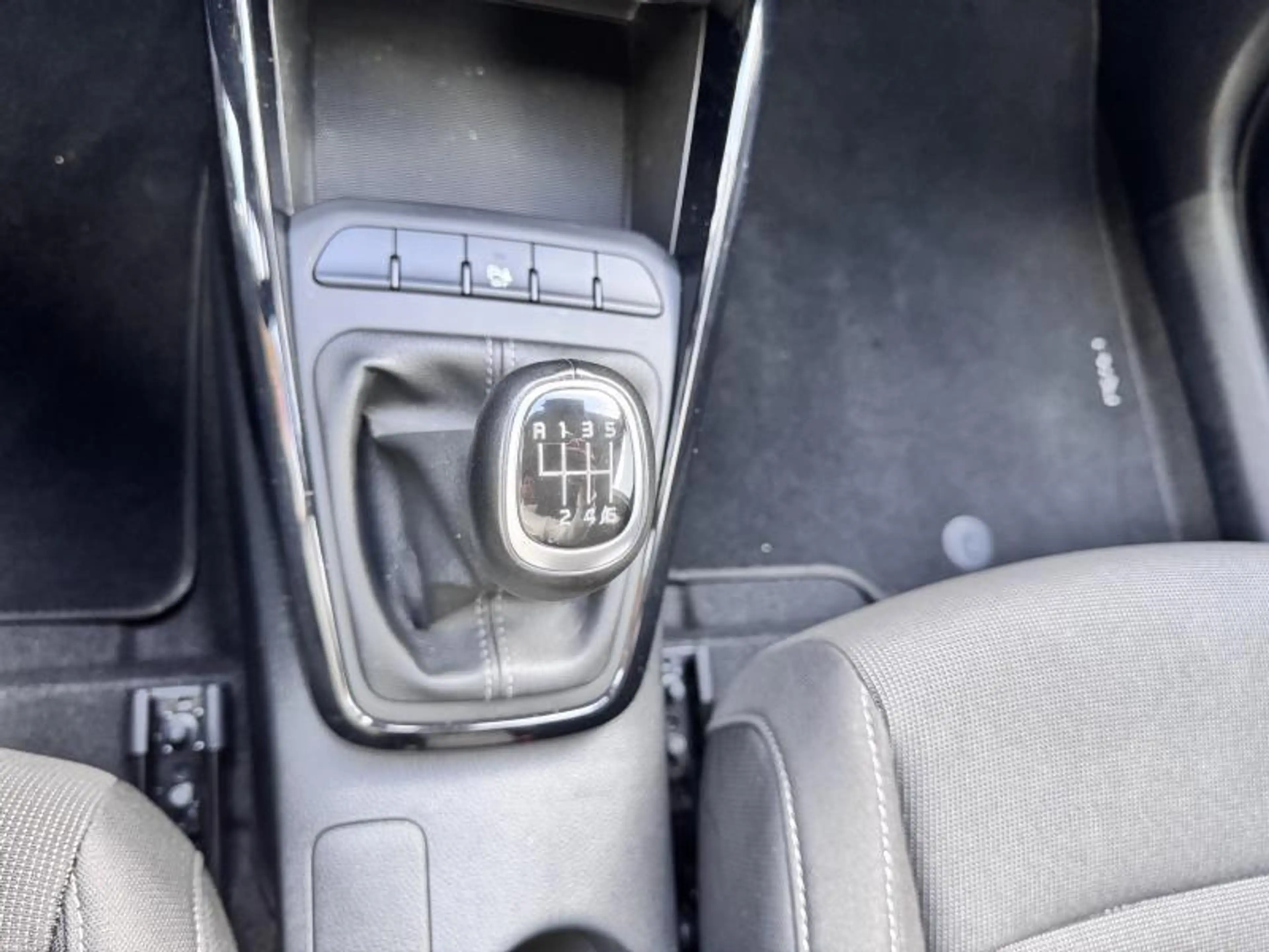 Kia Rio — photo 5