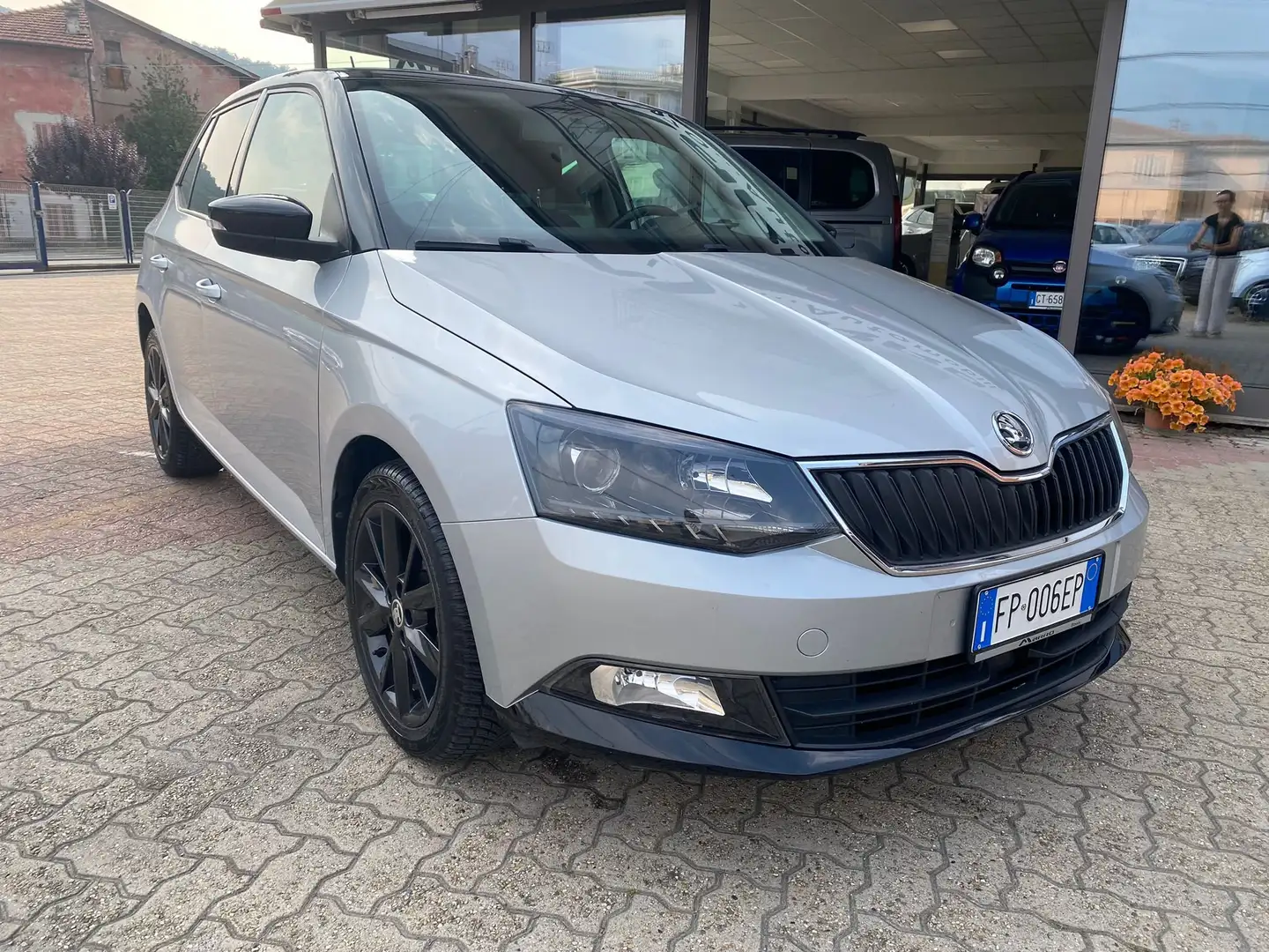Skoda Fabia 1.0 mpi Monte Carlo 75CV *SENSORI*RUOTINO Argento - 2