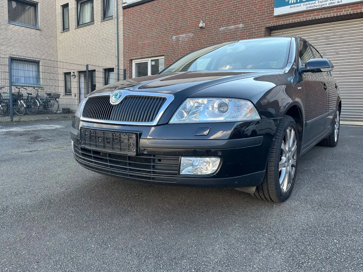 Skoda Octavia Lim. Ambiente/ Leder/ Klima/ 2 Hand Negro - 1