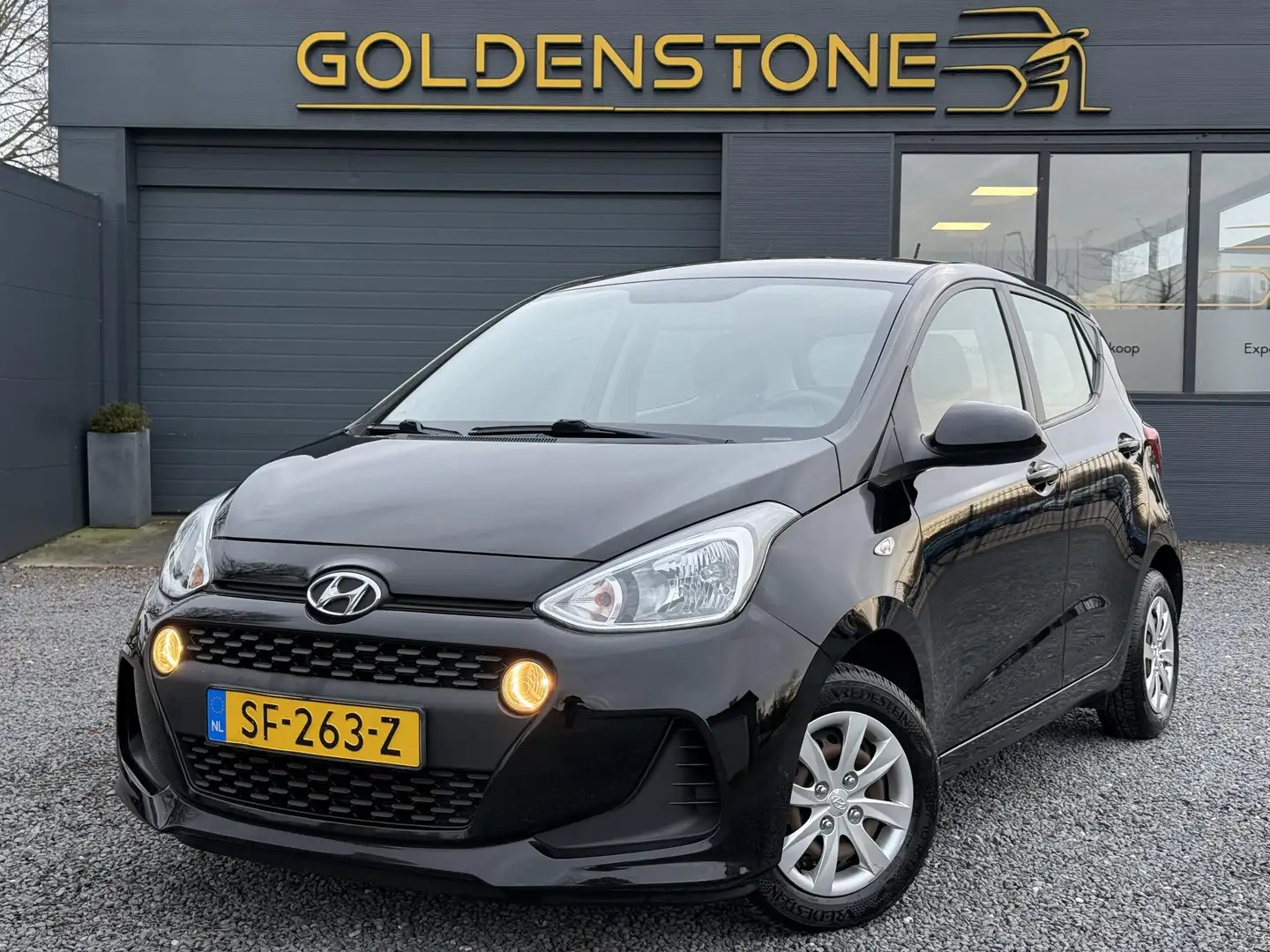 Hyundai i10 1.0i Comfort 1e Eigenaar,5 Deurs,Airco,Cruise,N.A. Siyah - 1