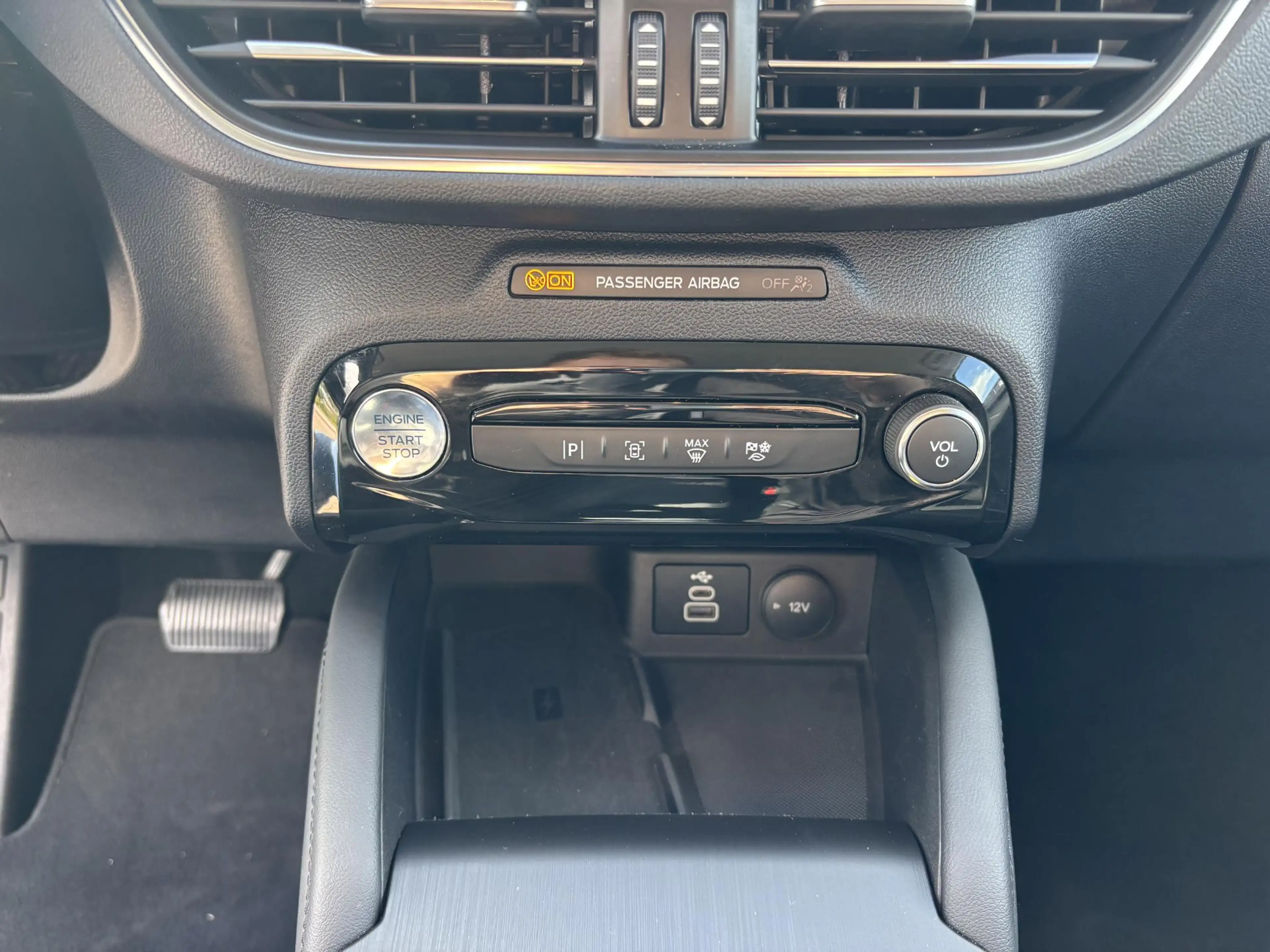 Ford Kuga 2.5 PHEV Titanium | Nieuw model | Trekhaak | Camer — photo 15