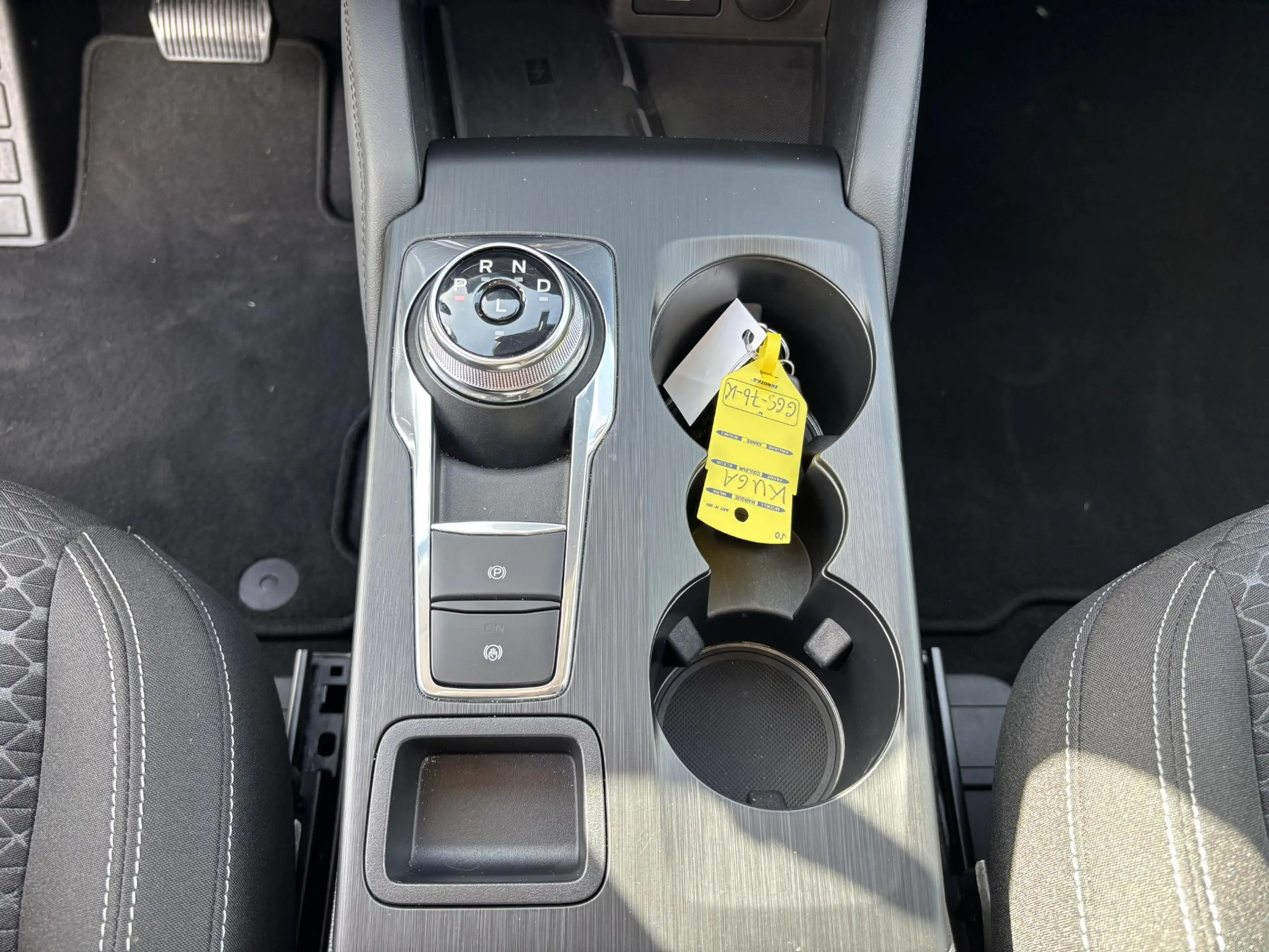 Ford Kuga 2.5 PHEV Titanium | Nieuw model | Trekhaak | Camer — photo 14
