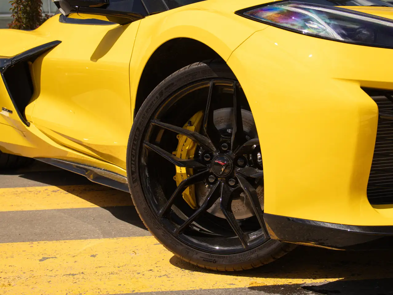 Chevrolet Corvette снимка Chevrolet Corvette