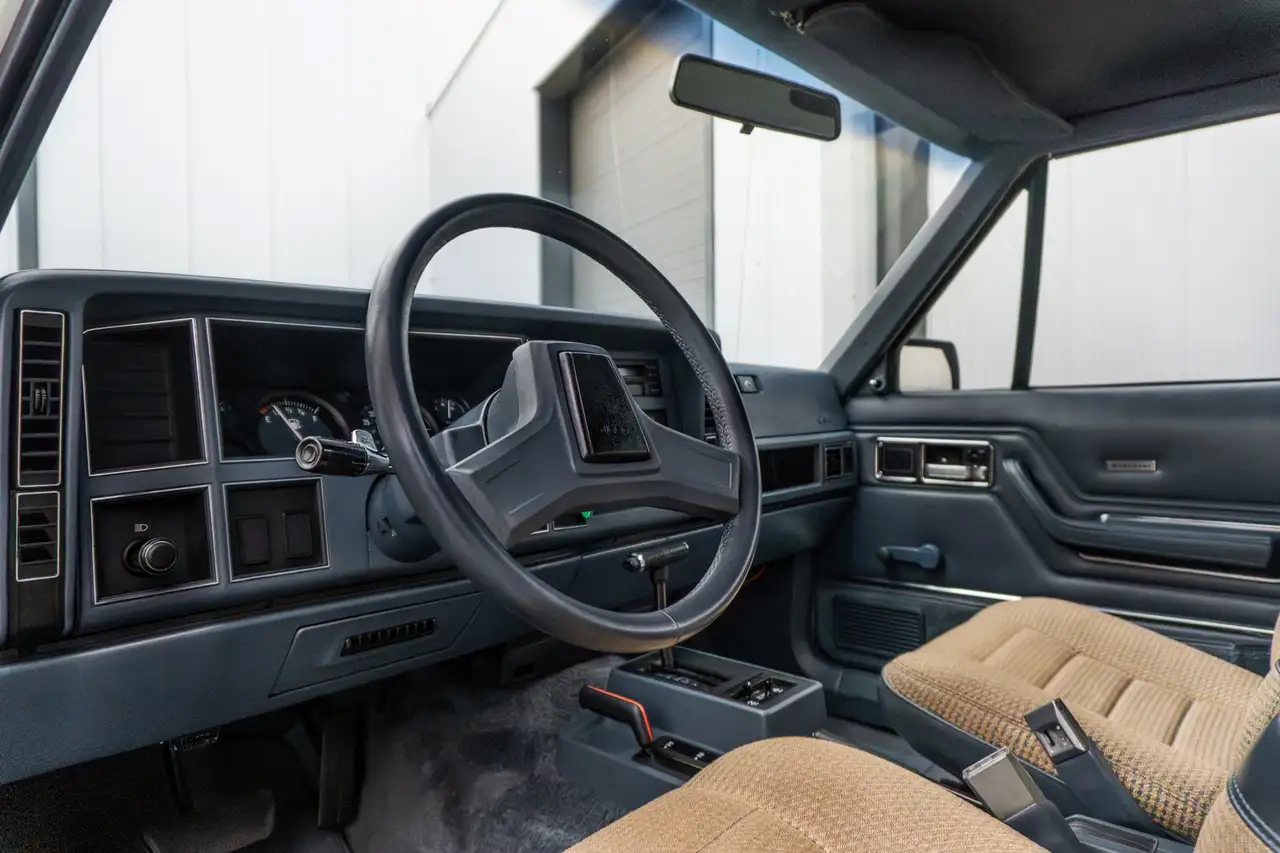 Jeep Wagoneer 6.2-liter LS3 V8 - 430HP!, foto 3
