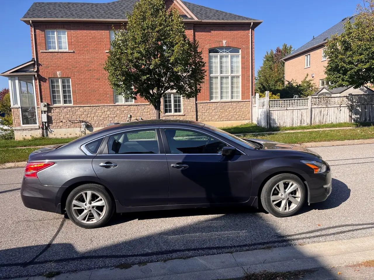Nissan Altima снимка Nissan Altima