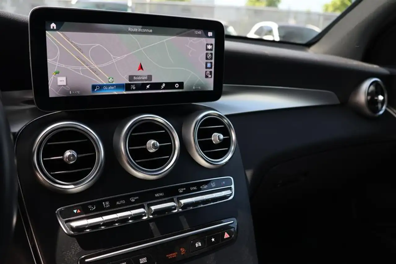 Mercedes-Benz GLC снимка Mercedes-Benz GLC