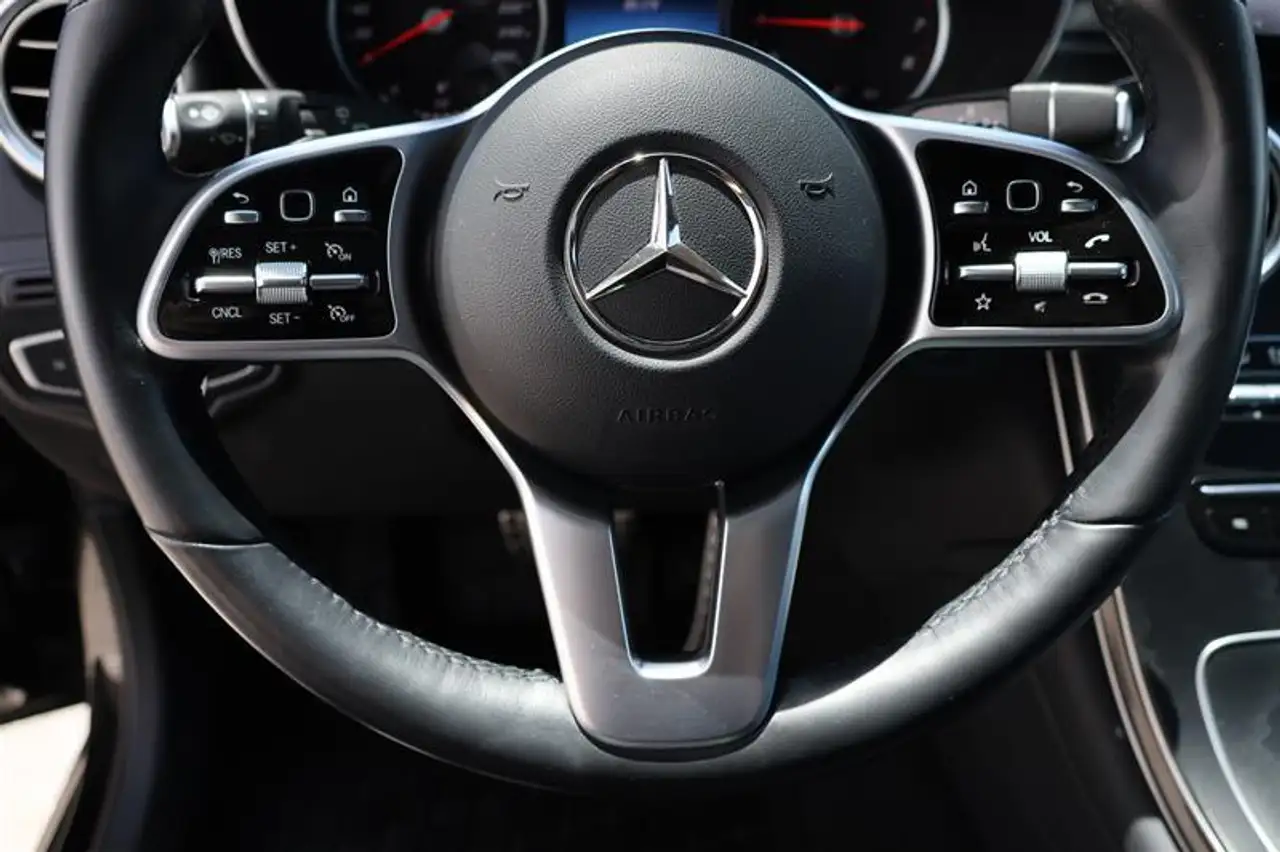 Mercedes-Benz GLC снимка Mercedes-Benz GLC