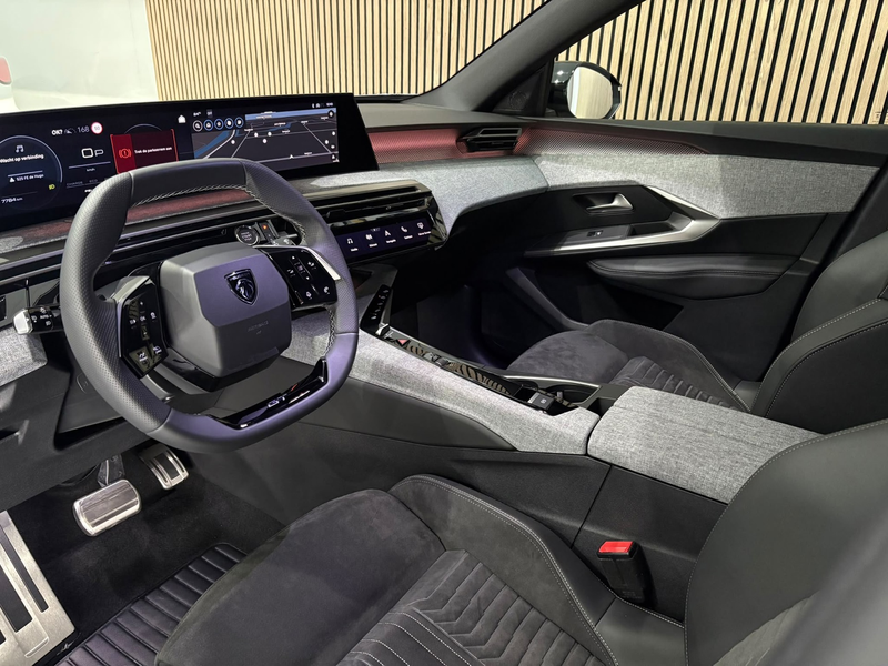 Peugeot 5008 1.2 Hybrid 145 GT 7 Pers. / Navigatie full map / 3 — photo 14