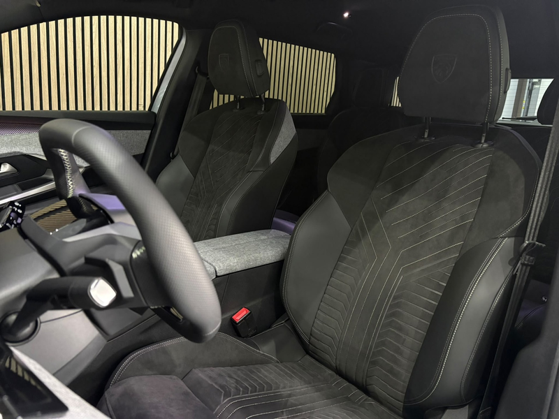 Peugeot 5008 1.2 Hybrid 145 GT 7 Pers. / Navigatie full map / 3 — photo 15