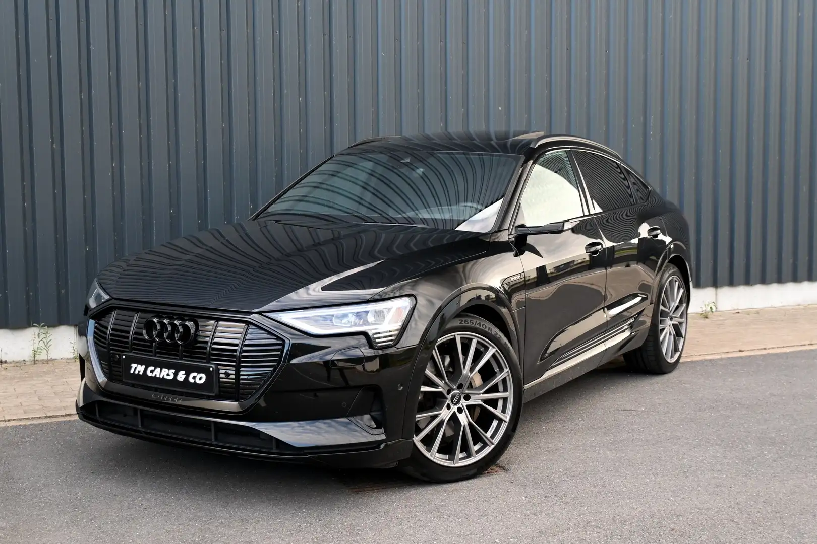 Audi e-tron 55SLine Quattro ACC-HUD-DCC-Pano-Cam-Trekh-BTW-B&O Noir - 2
