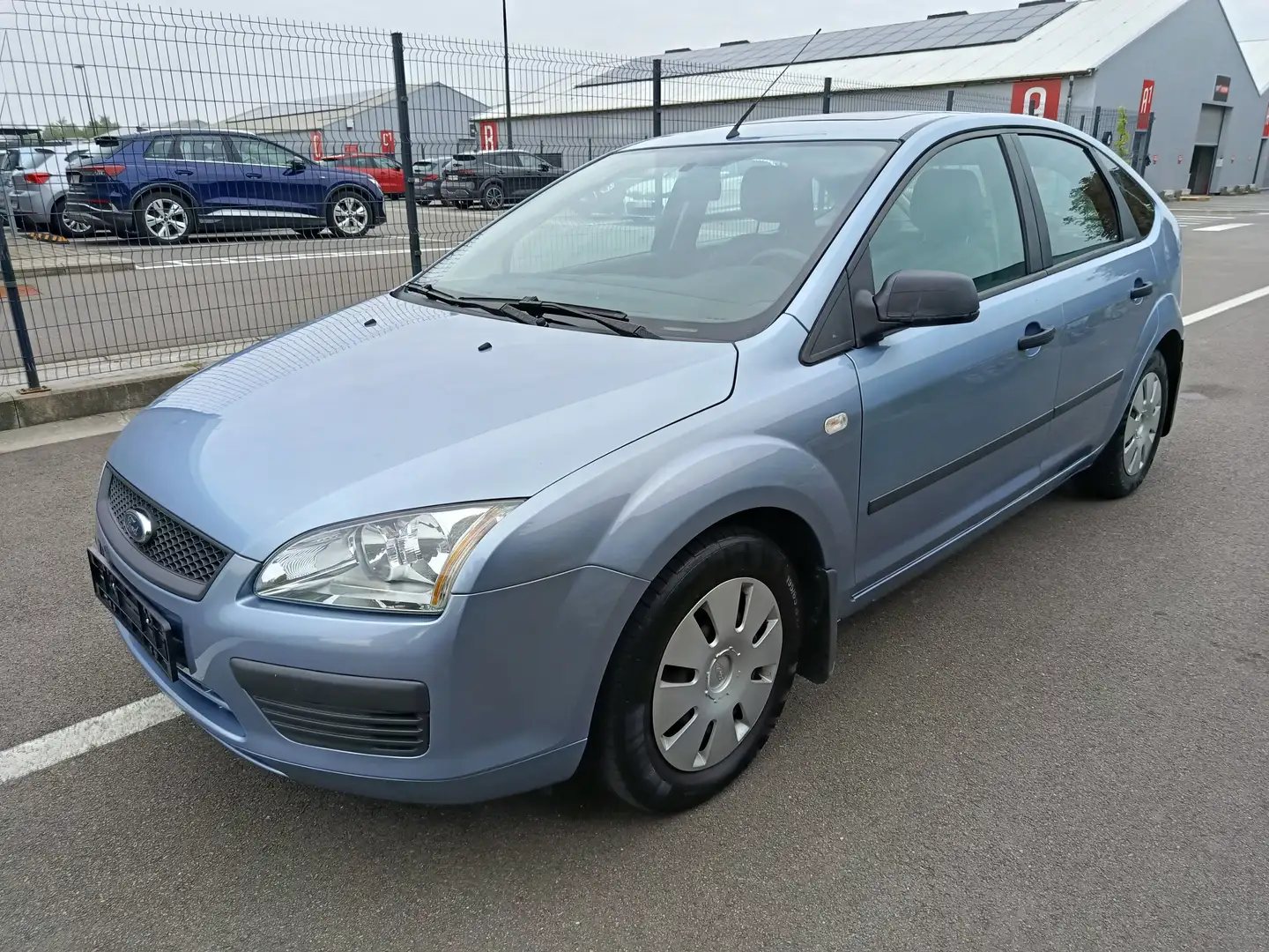 Ford Focus Focus 1.6i 16v Trend Bleu - 1
