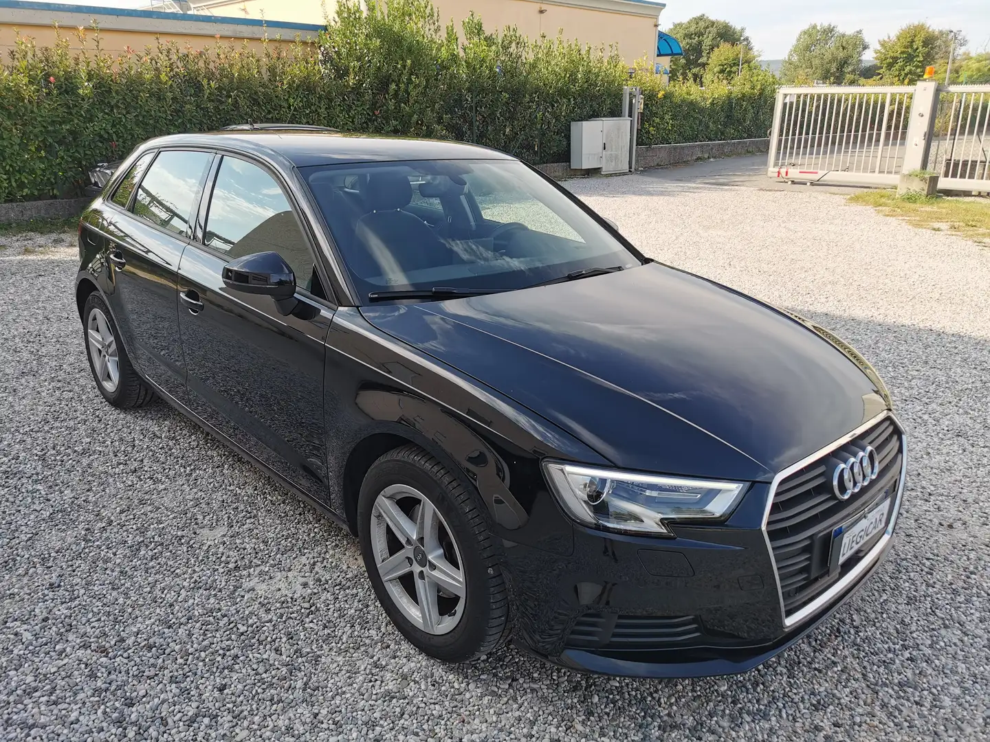 Audi A3 1.6 STRONIC UNIPROPRIETARIO KM VERI GARANZIA Nero - 1