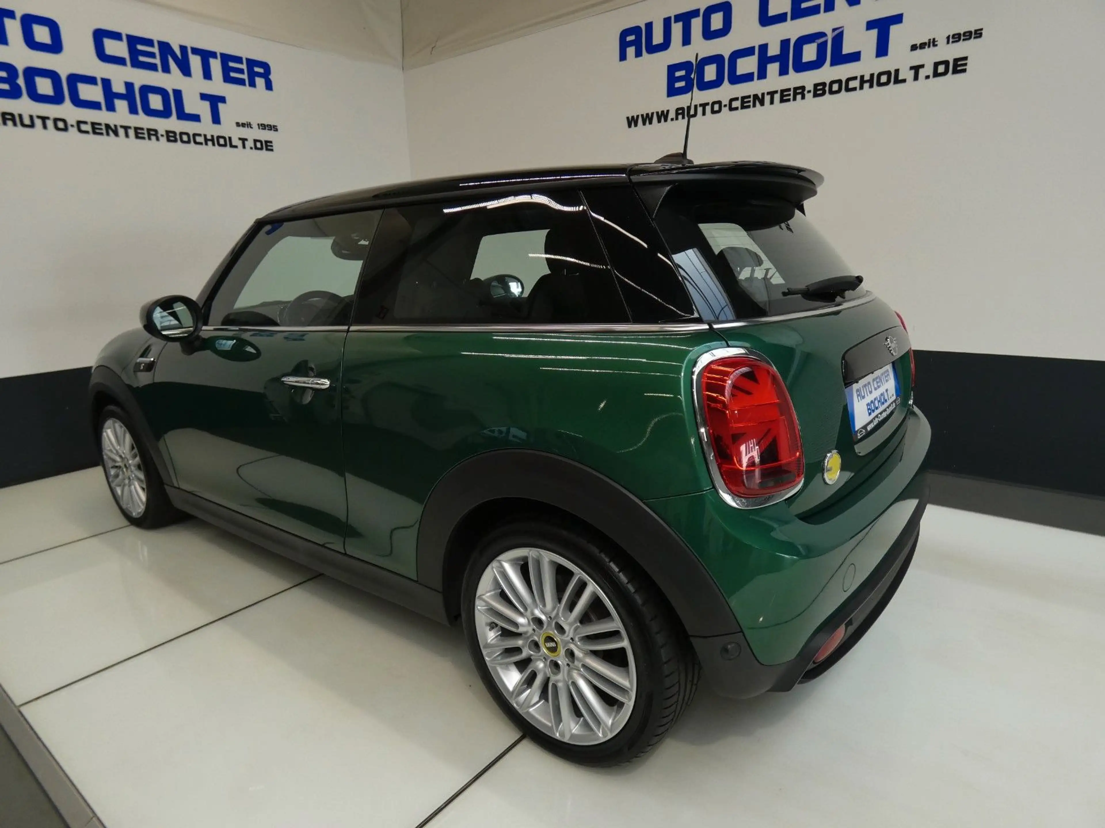 MINI Cooper SE Classic Trim*Navi*DAB*LED*RFKamera — photo 14