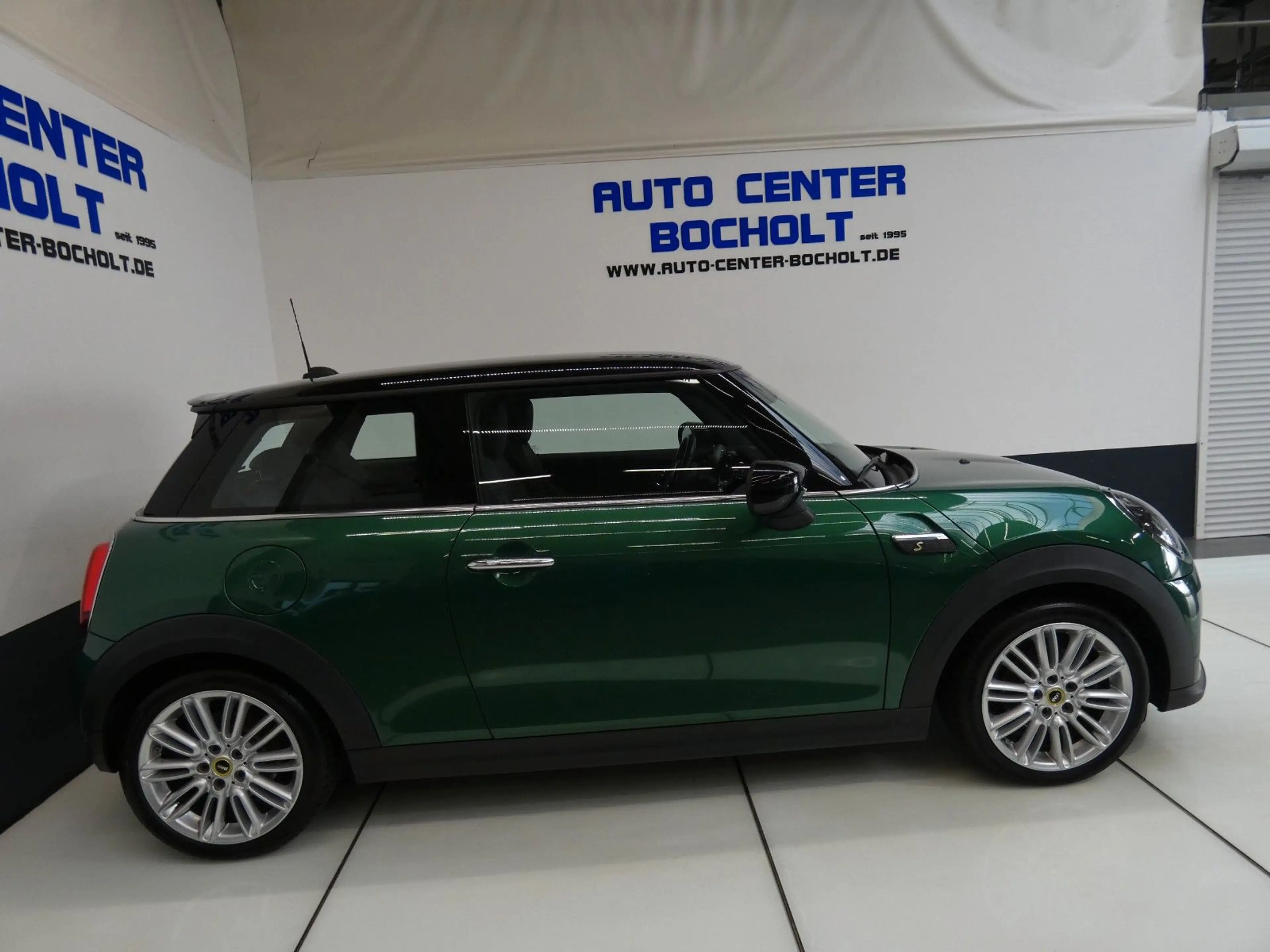 MINI Cooper SE Classic Trim*Navi*DAB*LED*RFKamera — photo 5