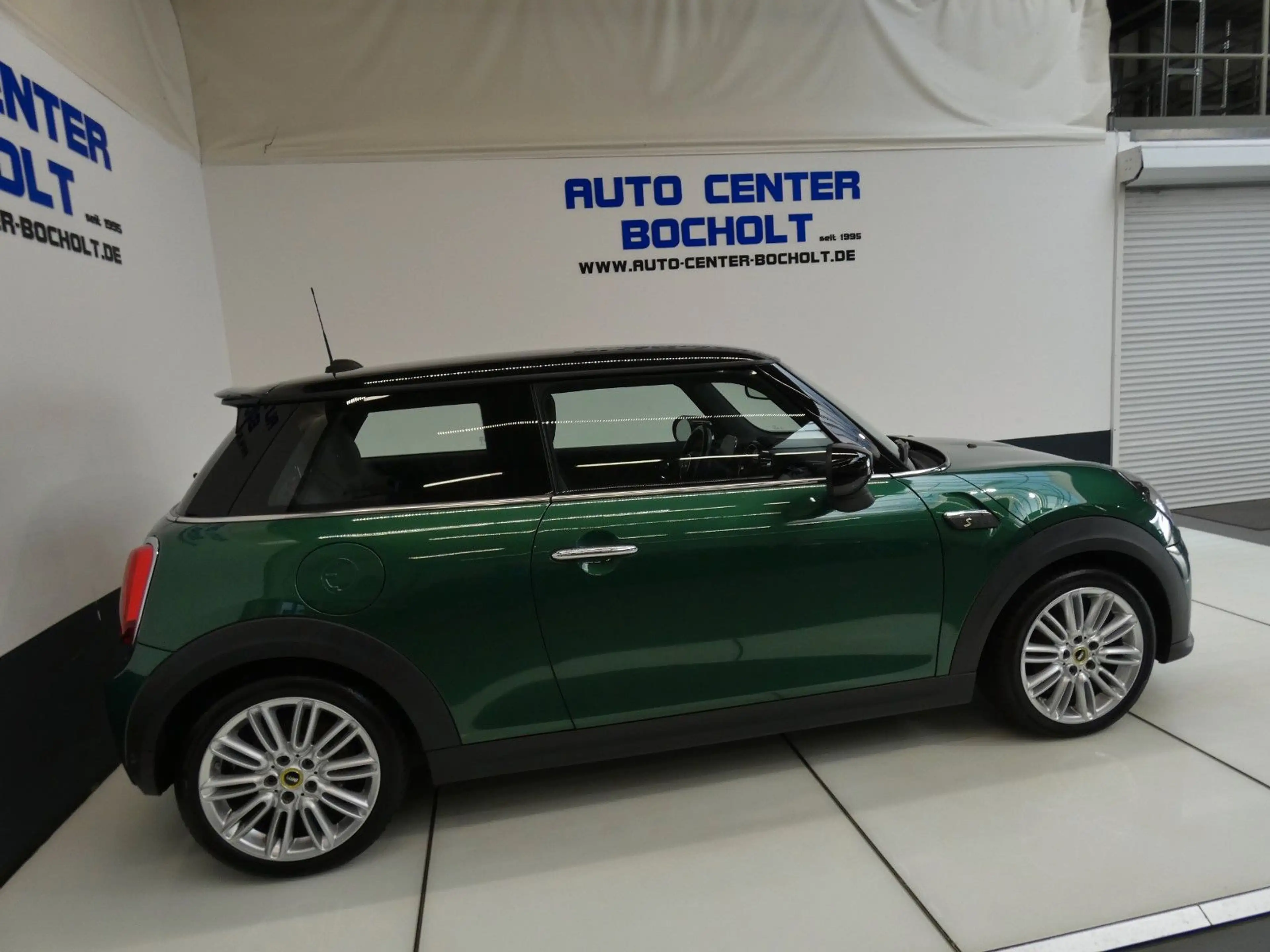 MINI Cooper SE Classic Trim*Navi*DAB*LED*RFKamera — photo 6