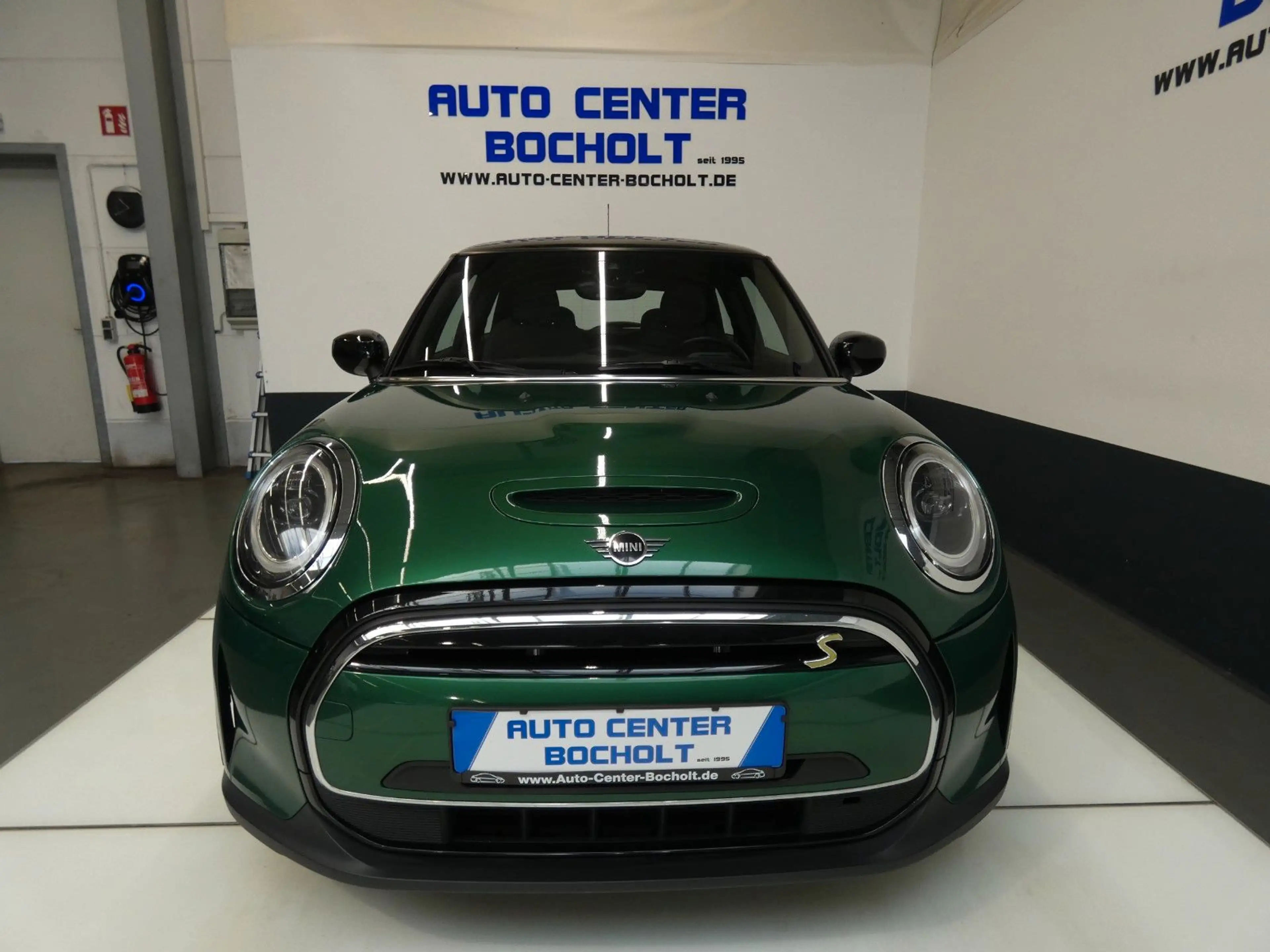 MINI Cooper SE Classic Trim*Navi*DAB*LED*RFKamera