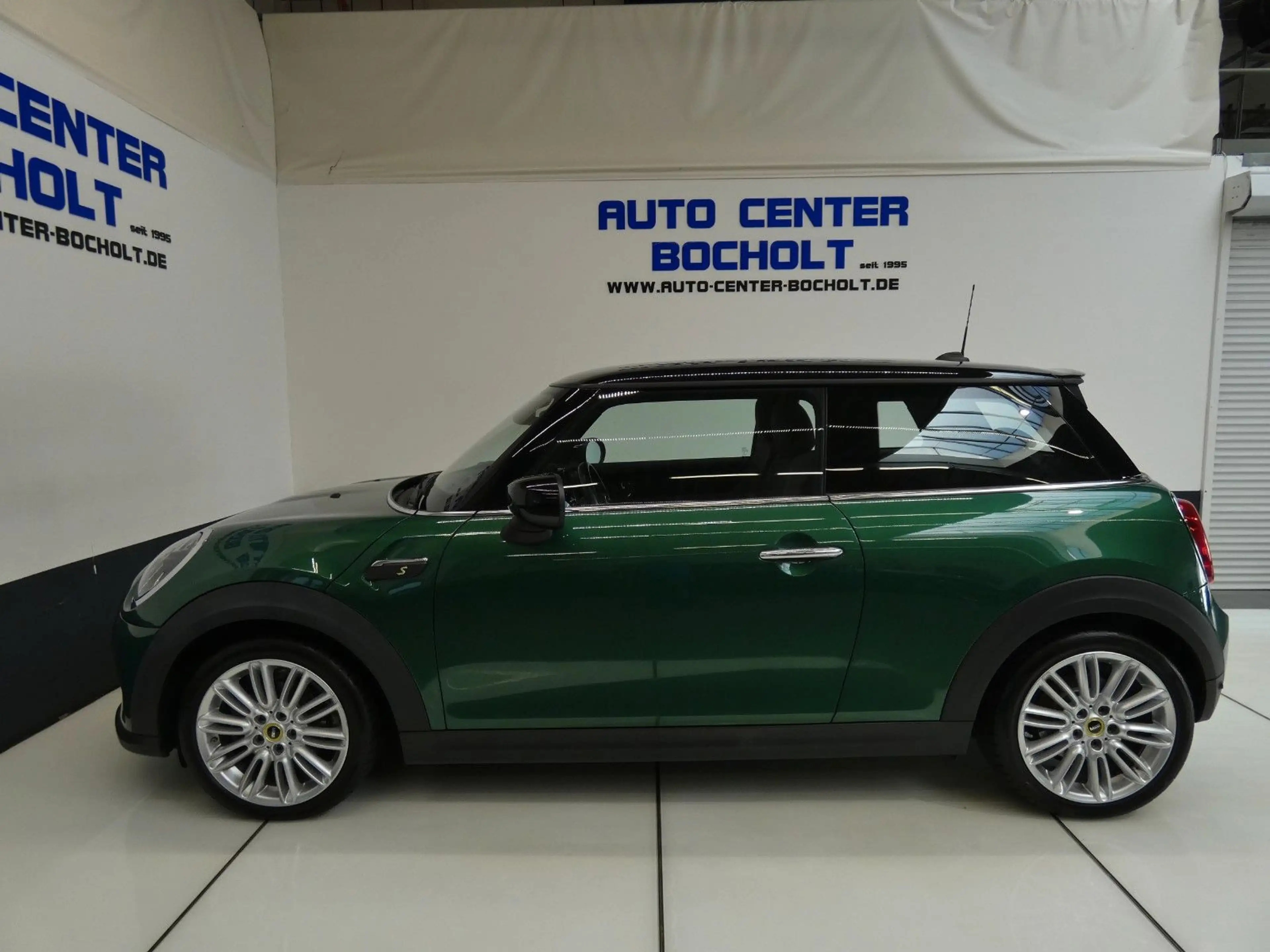 MINI Cooper SE Classic Trim*Navi*DAB*LED*RFKamera — photo 12