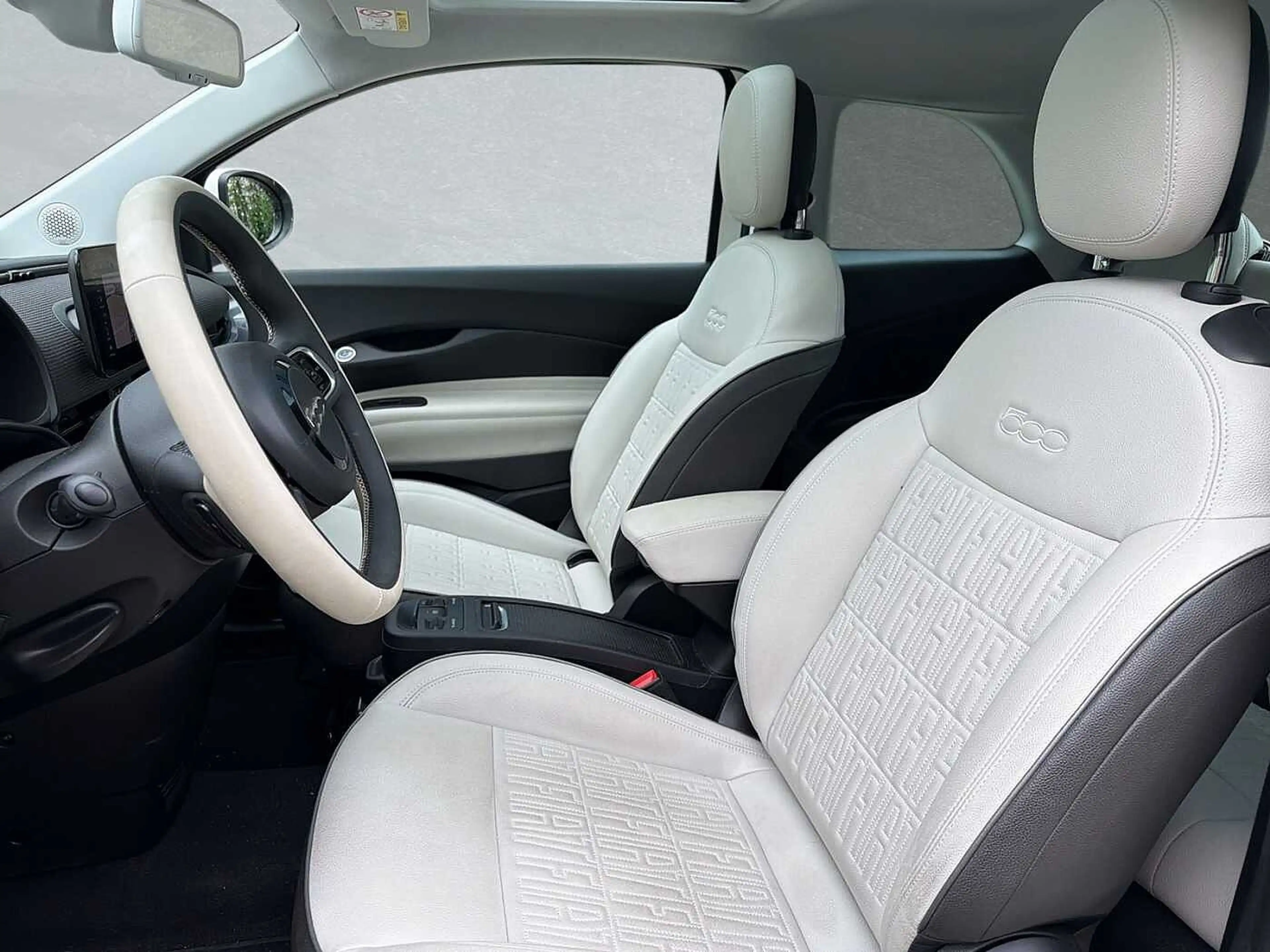 Fiat 500e La Prima by Bocelli 42kWh — photo 6