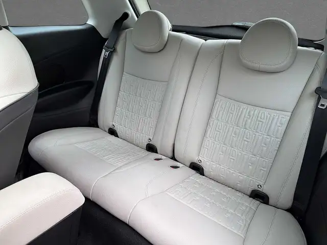 Fiat 500e view 8