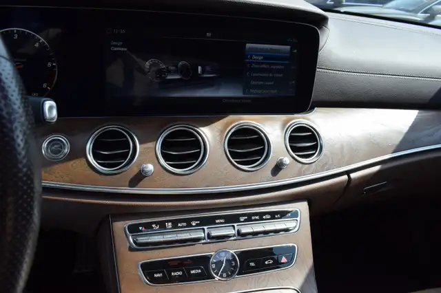 Mercedes-Benz E-Class view 10