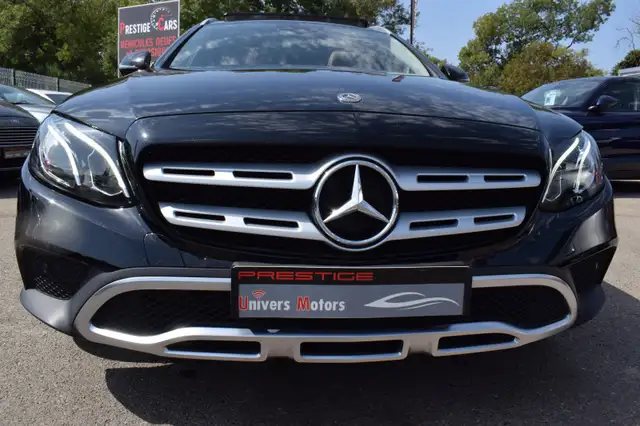 Mercedes-Benz E-Class view 14