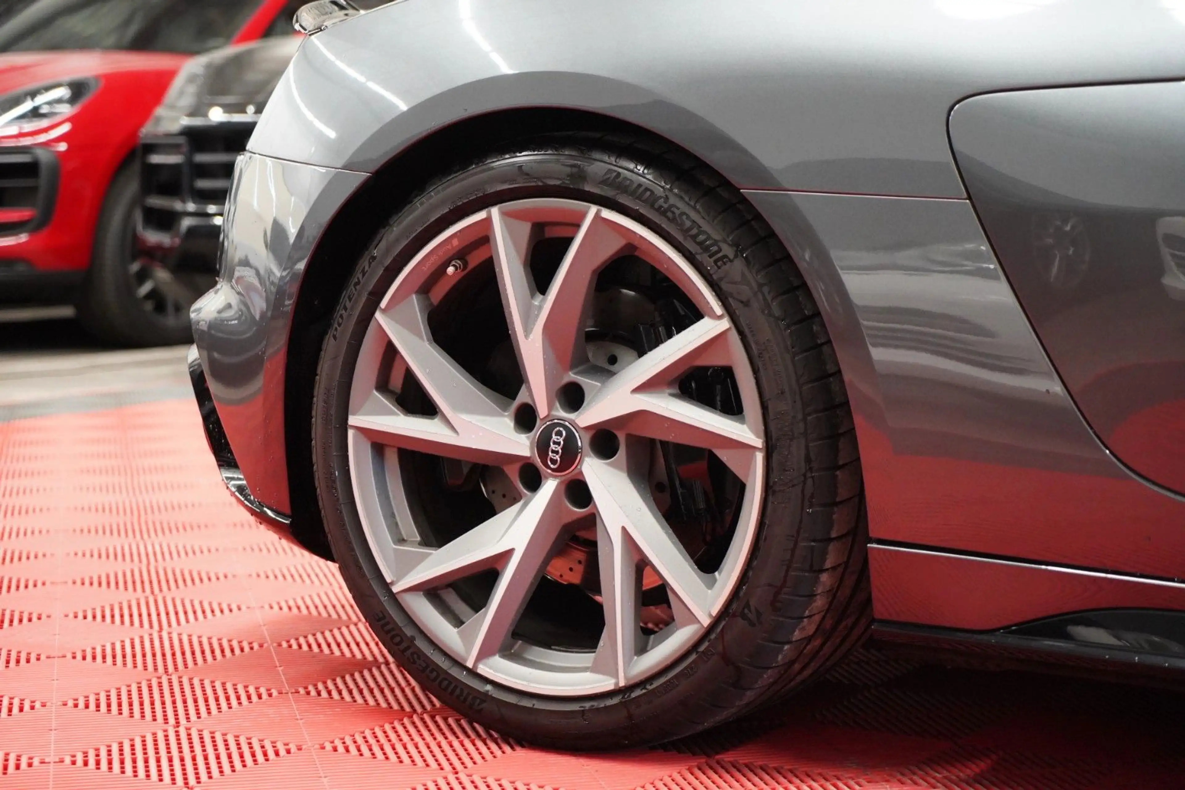 Audi R8 Spyder 5.2 FSI Quattro *2.Hand*Unfallfrei* — photo 8