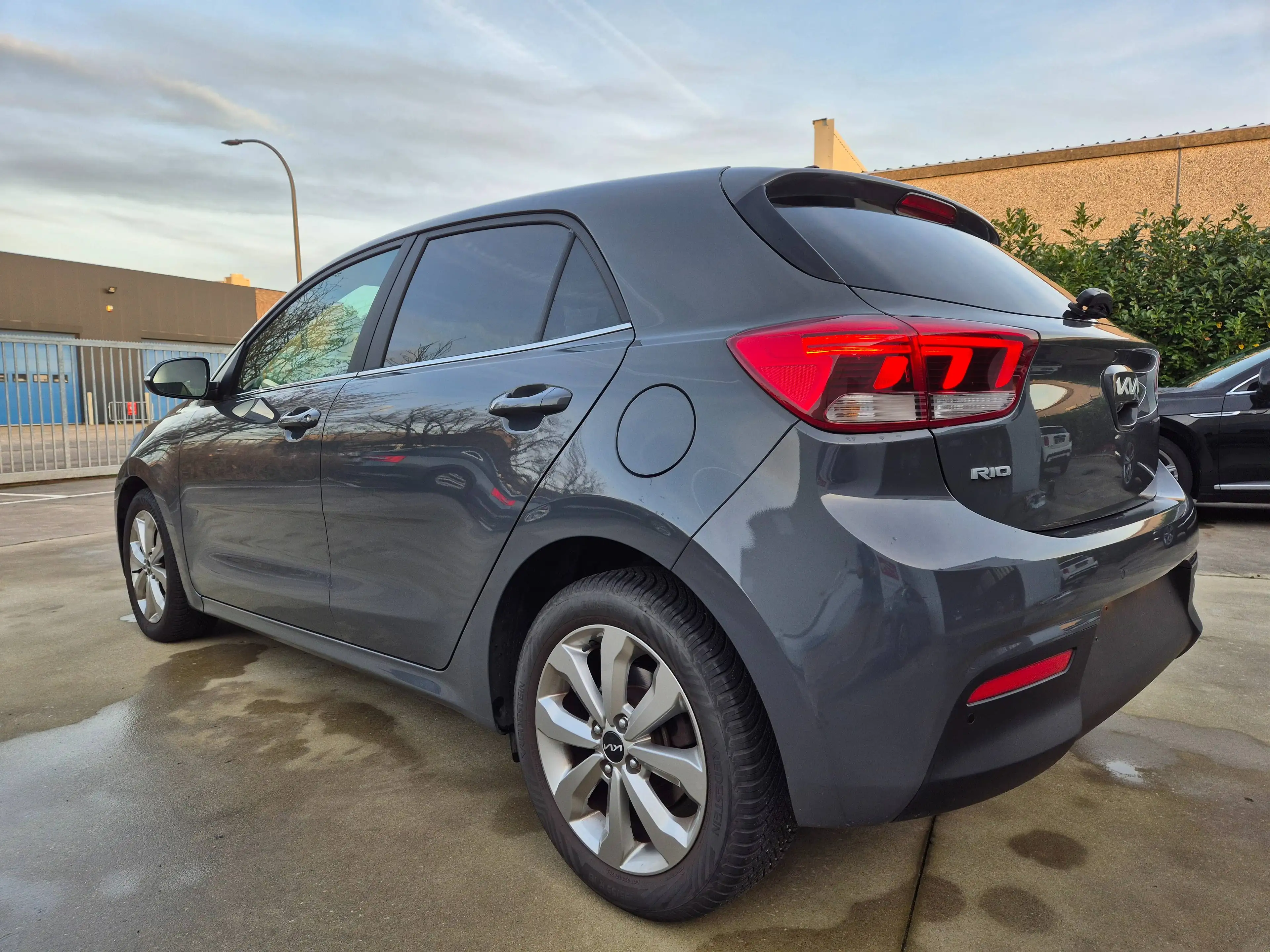 Kia Rio 1.0Ti 100cv // AUTO. 7DCT // 33.534 KM !! 2023 !! — photo 8