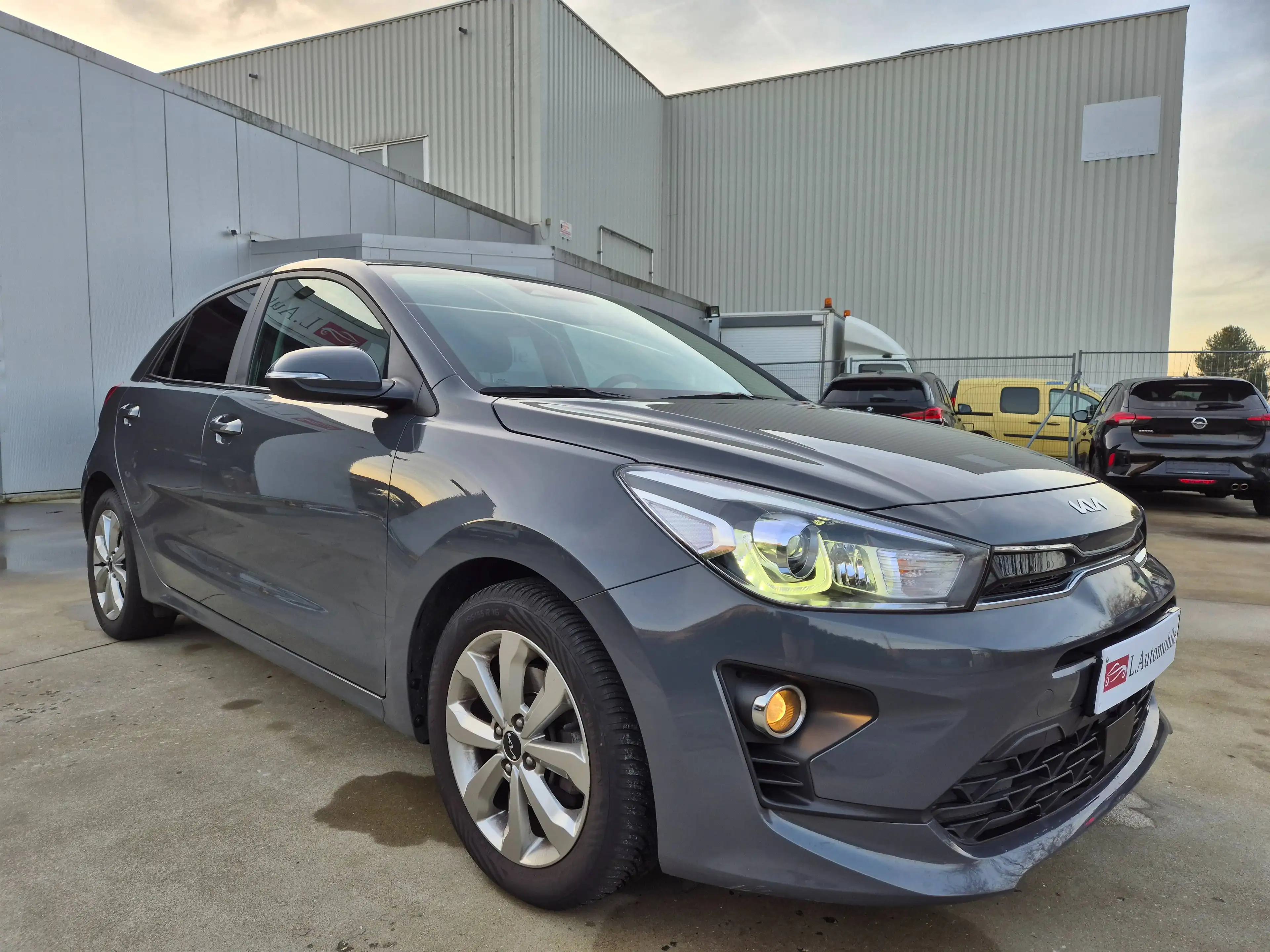 Kia Rio 1.0Ti 100cv // AUTO. 7DCT // 33.534 KM !! 2023 !! — photo 2