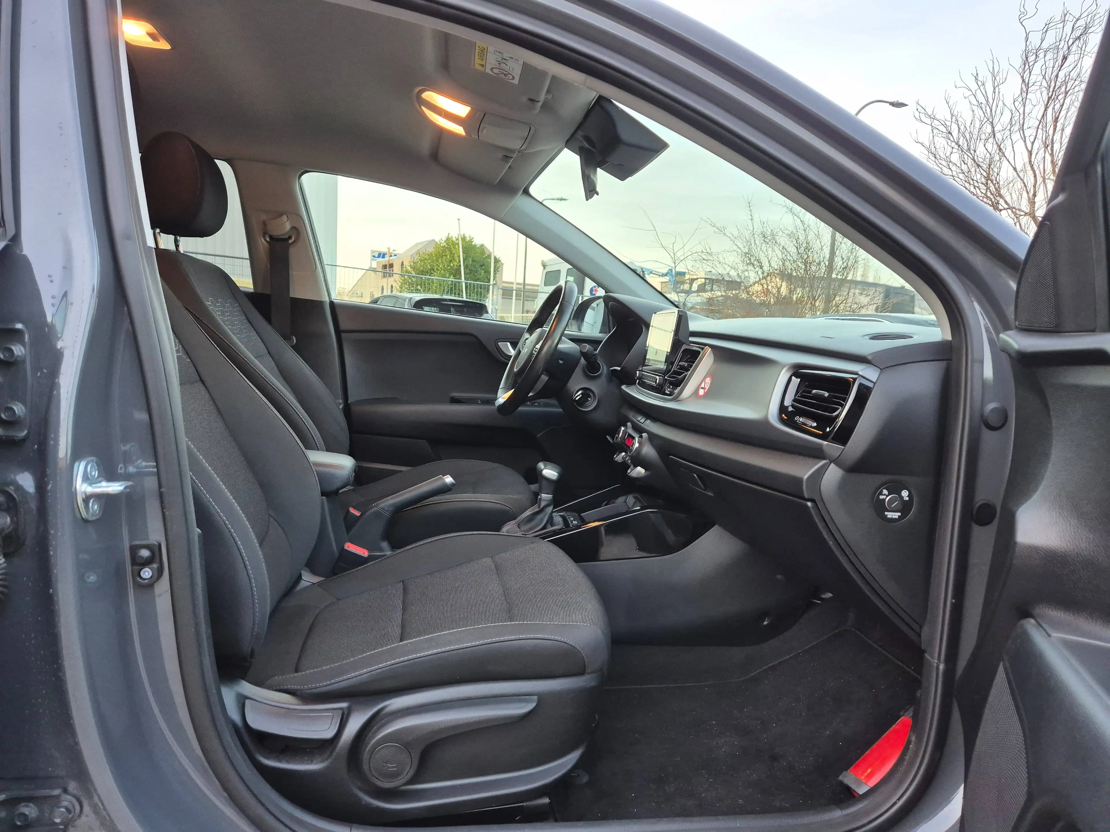 Kia Rio 1.0Ti 100cv // AUTO. 7DCT // 33.534 KM !! 2023 !! — photo 13