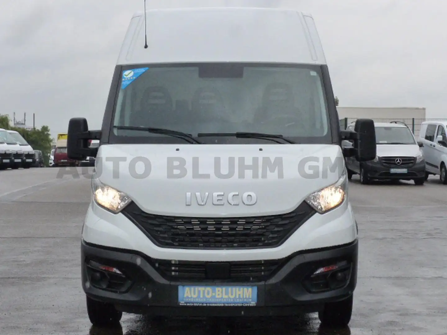 Iveco Daily 35 S 14 Kasten L4H2 + PDC Klima 3-Sitze Weiß - 2