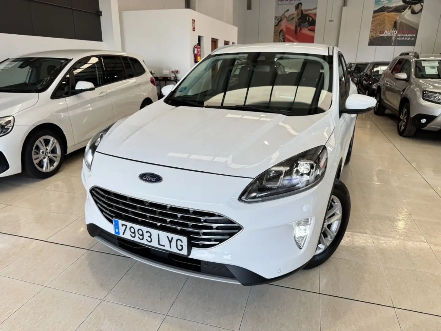 Ford Kuga 2.5 Duratec FHEV Titanium 4x2 Aut. Blanc - 1